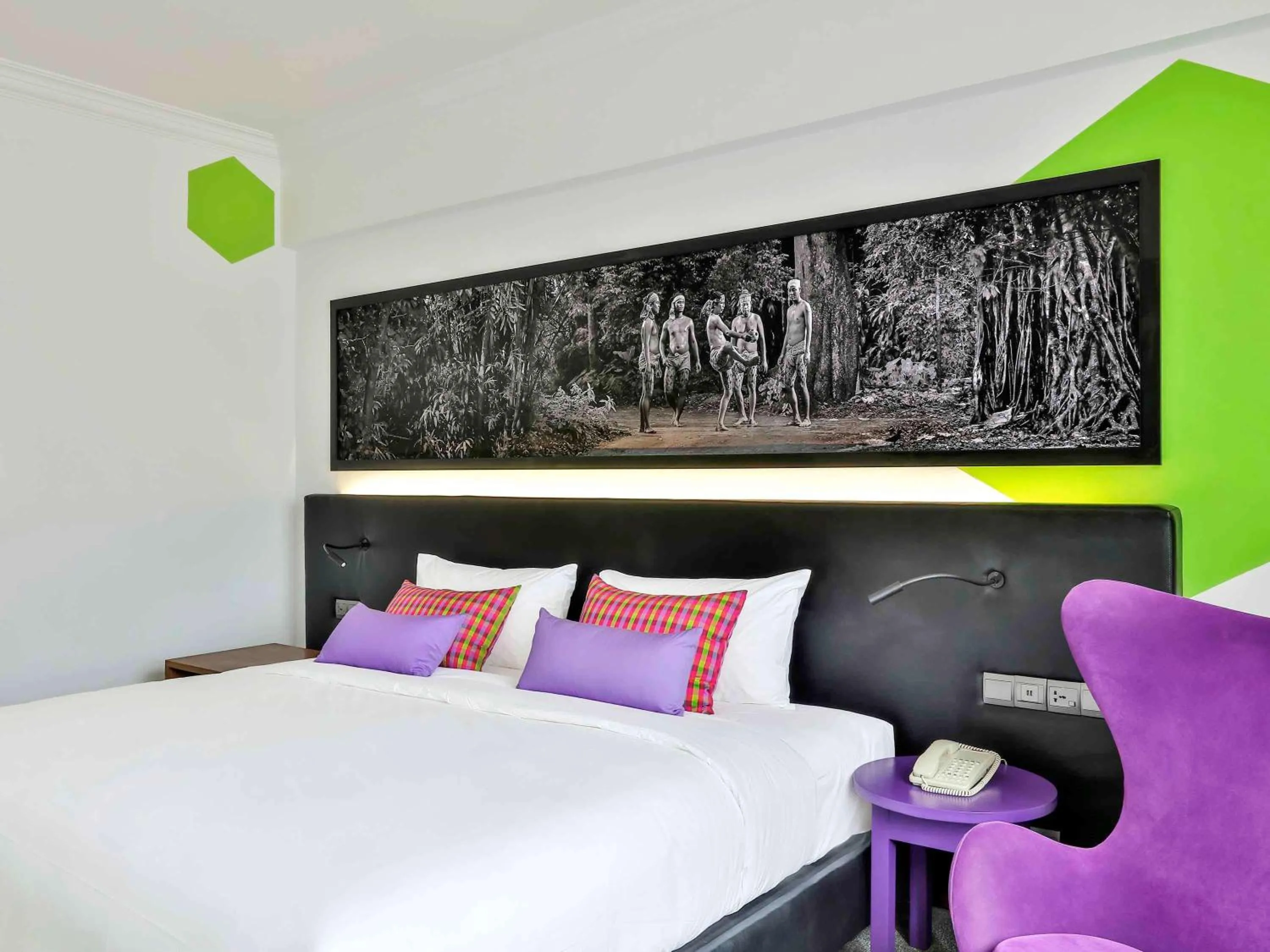 Photo of the whole room, Bed in Hotel Stadium