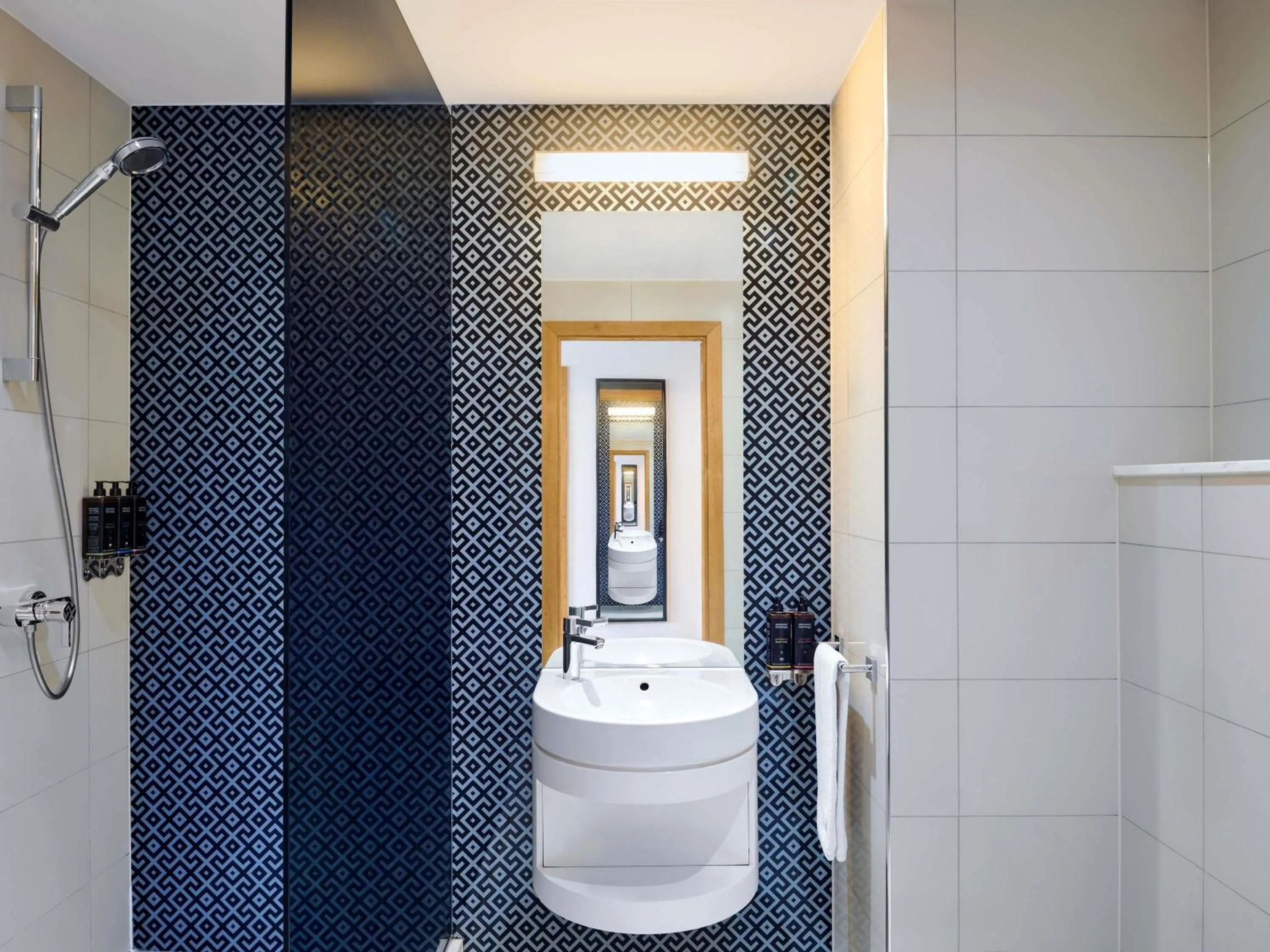 Bedroom in Mercure Sohar