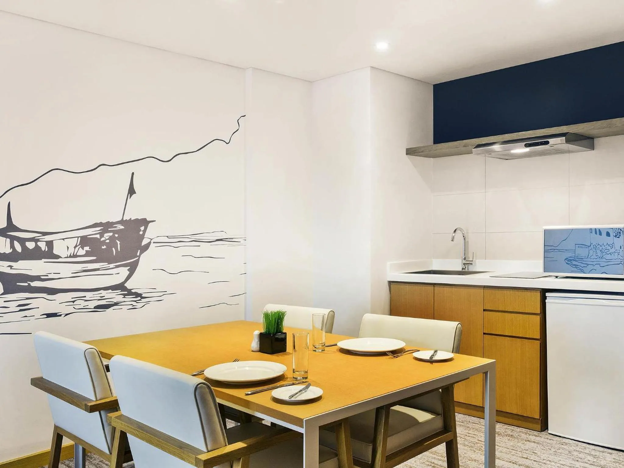 Bedroom in Mercure Sohar