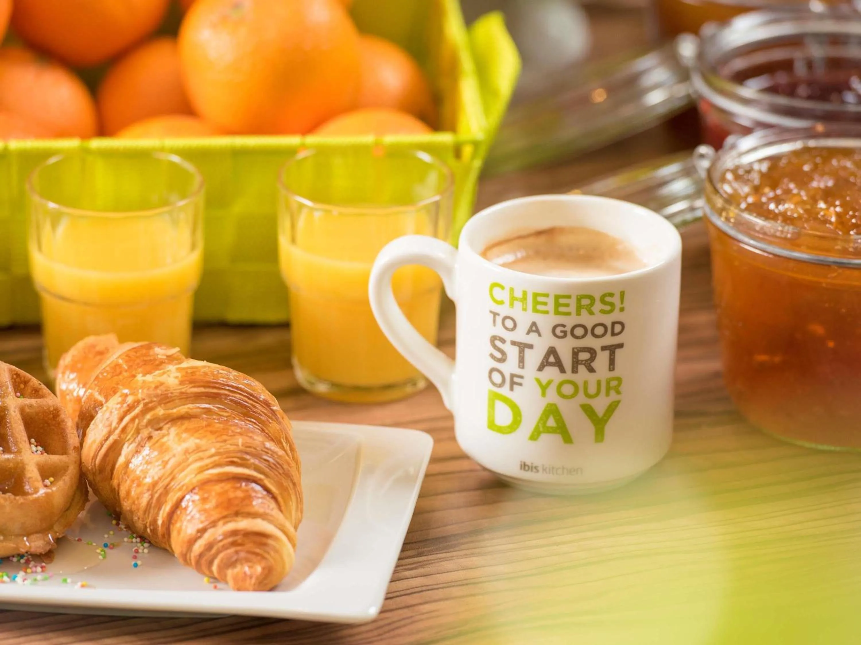 Restaurant/places to eat in ibis Styles London Ealing