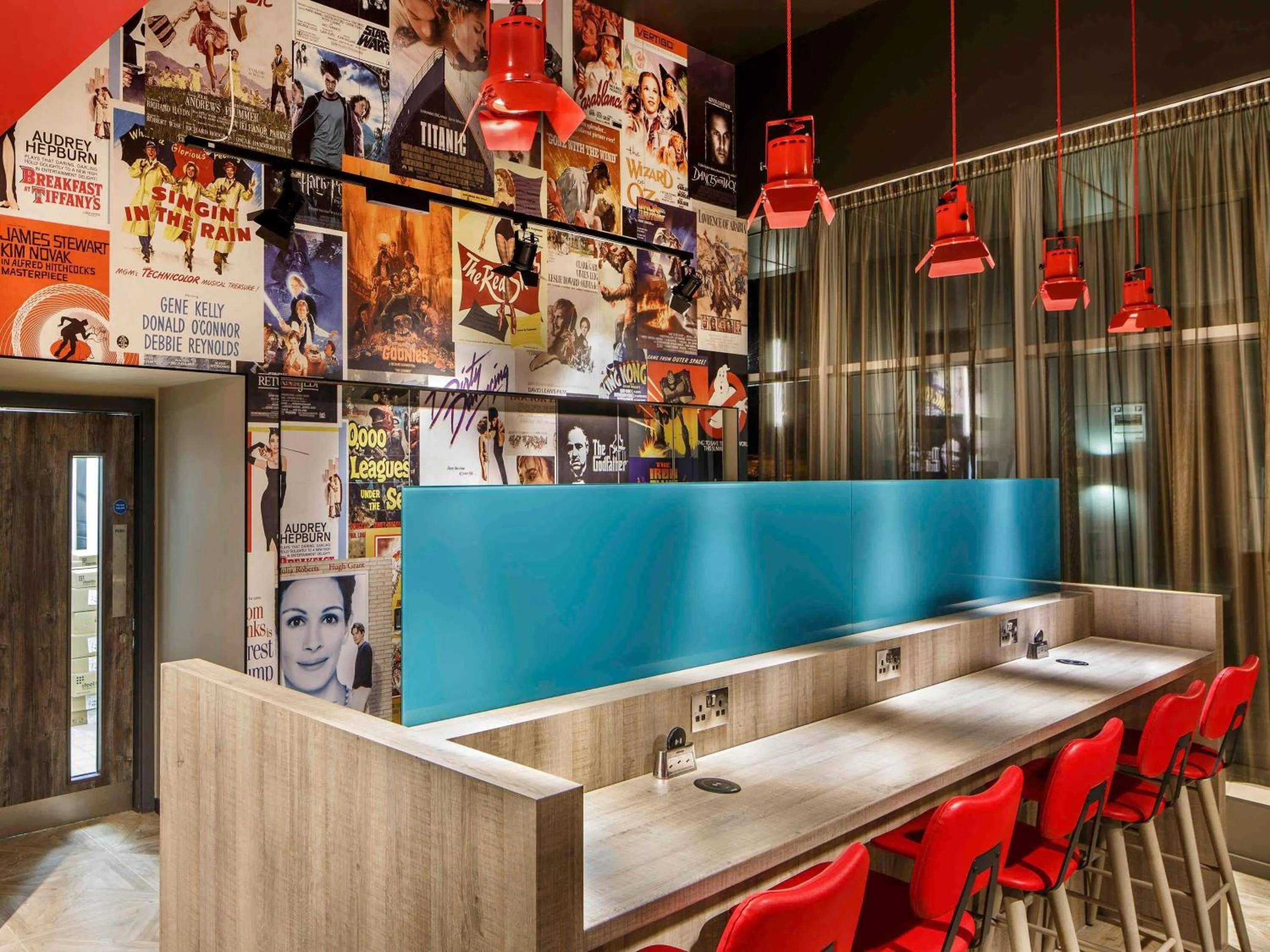 Restaurant/places to eat in ibis Styles London Ealing