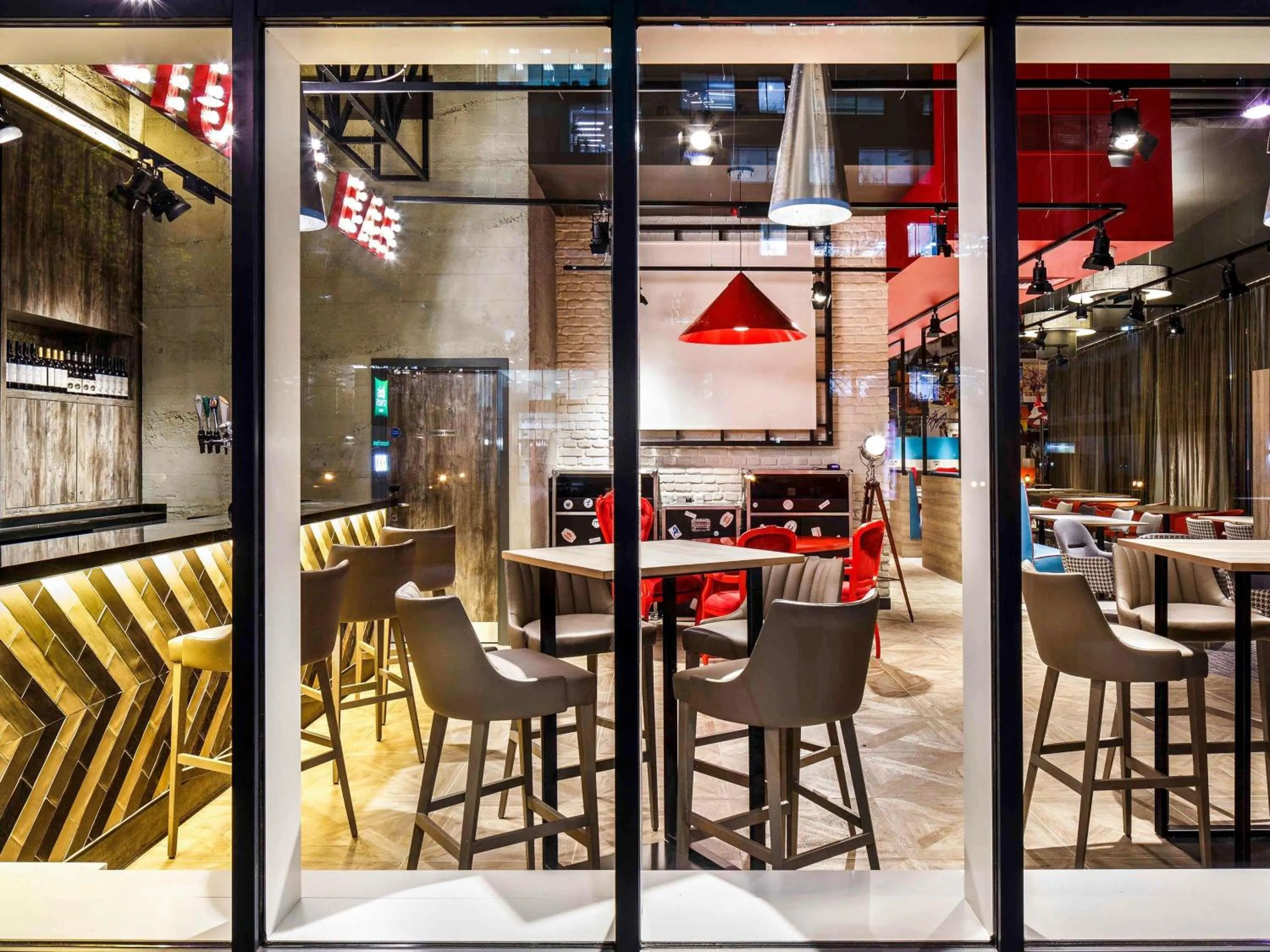 Lounge or bar in ibis Styles London Ealing