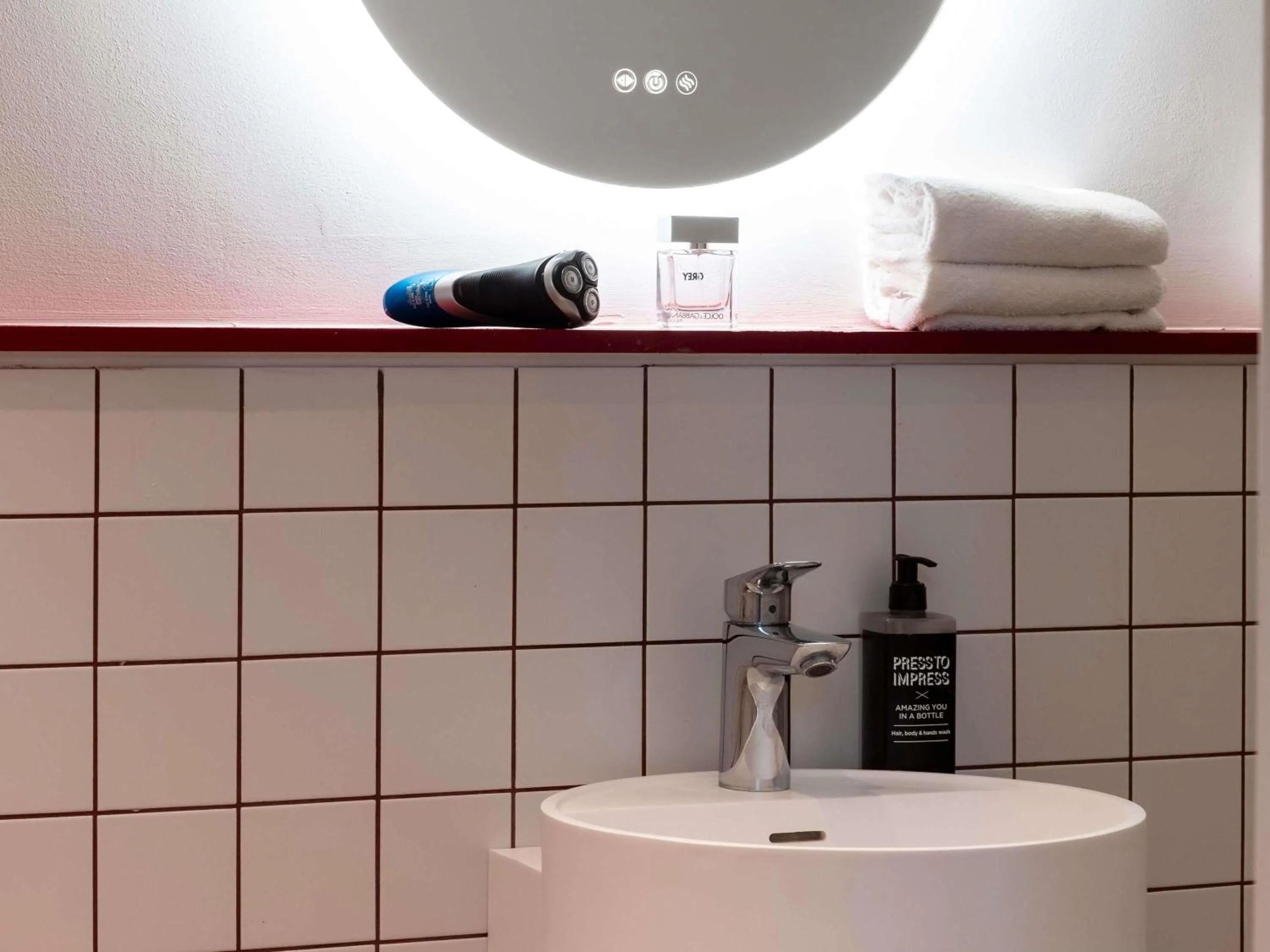 Bedroom in Ibis Styles Rouen Centre Cathédrale