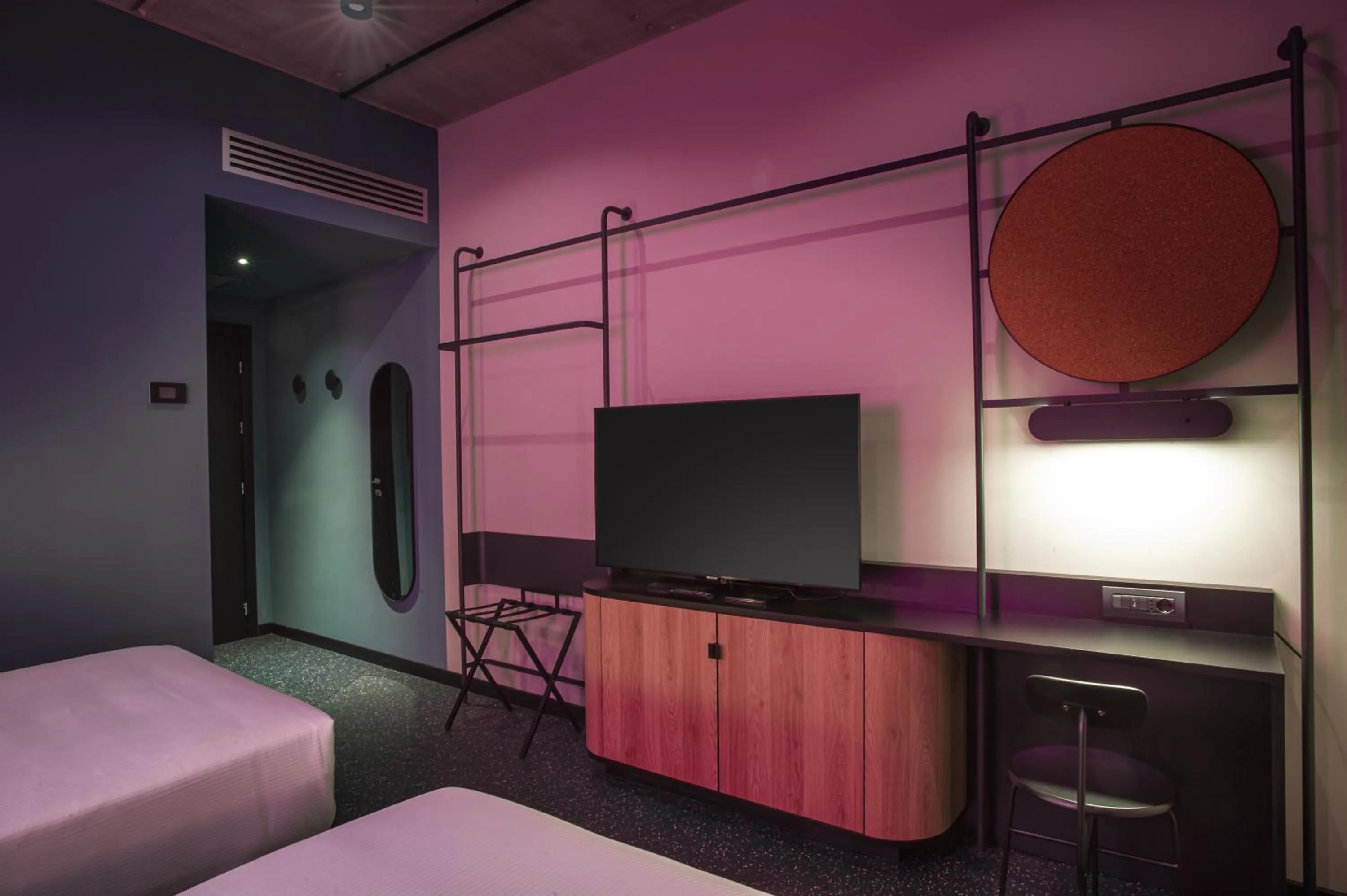 TV and multimedia, Bed in Stay Hotel