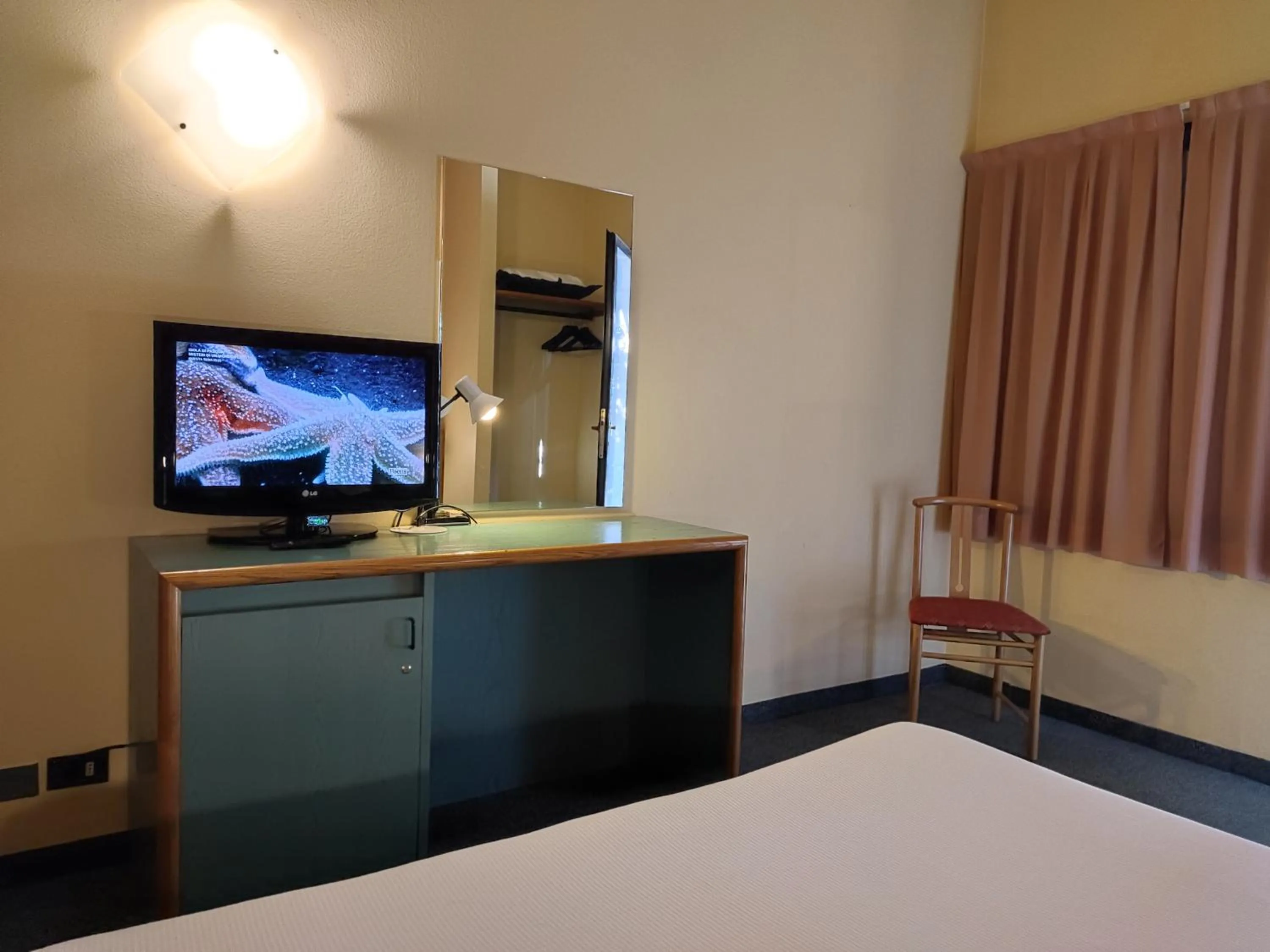 Bedroom, Bed in Stay Hotel