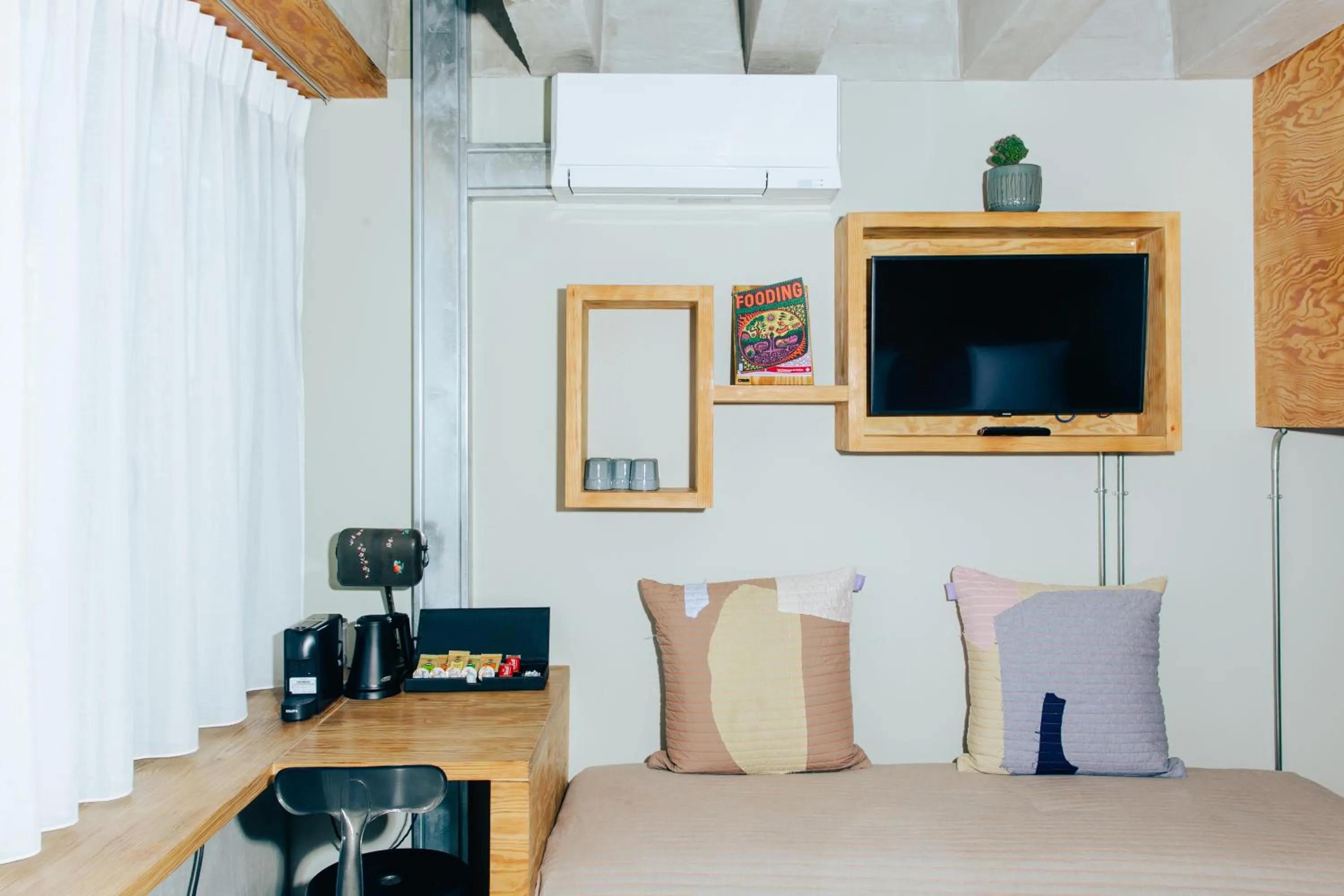 TV and multimedia in JAM Brussels