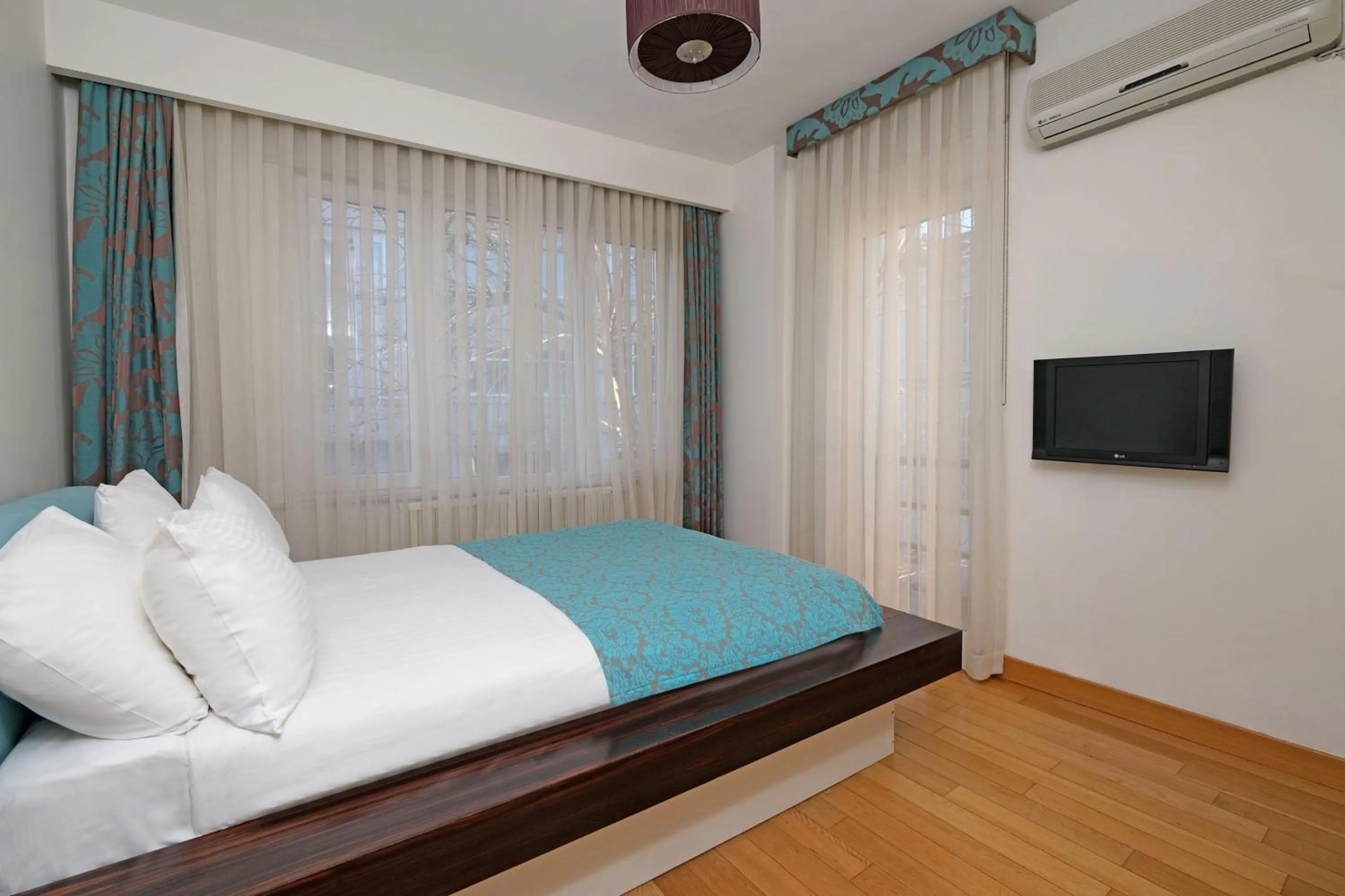 Bed in Cheya Gumussuyu Residence