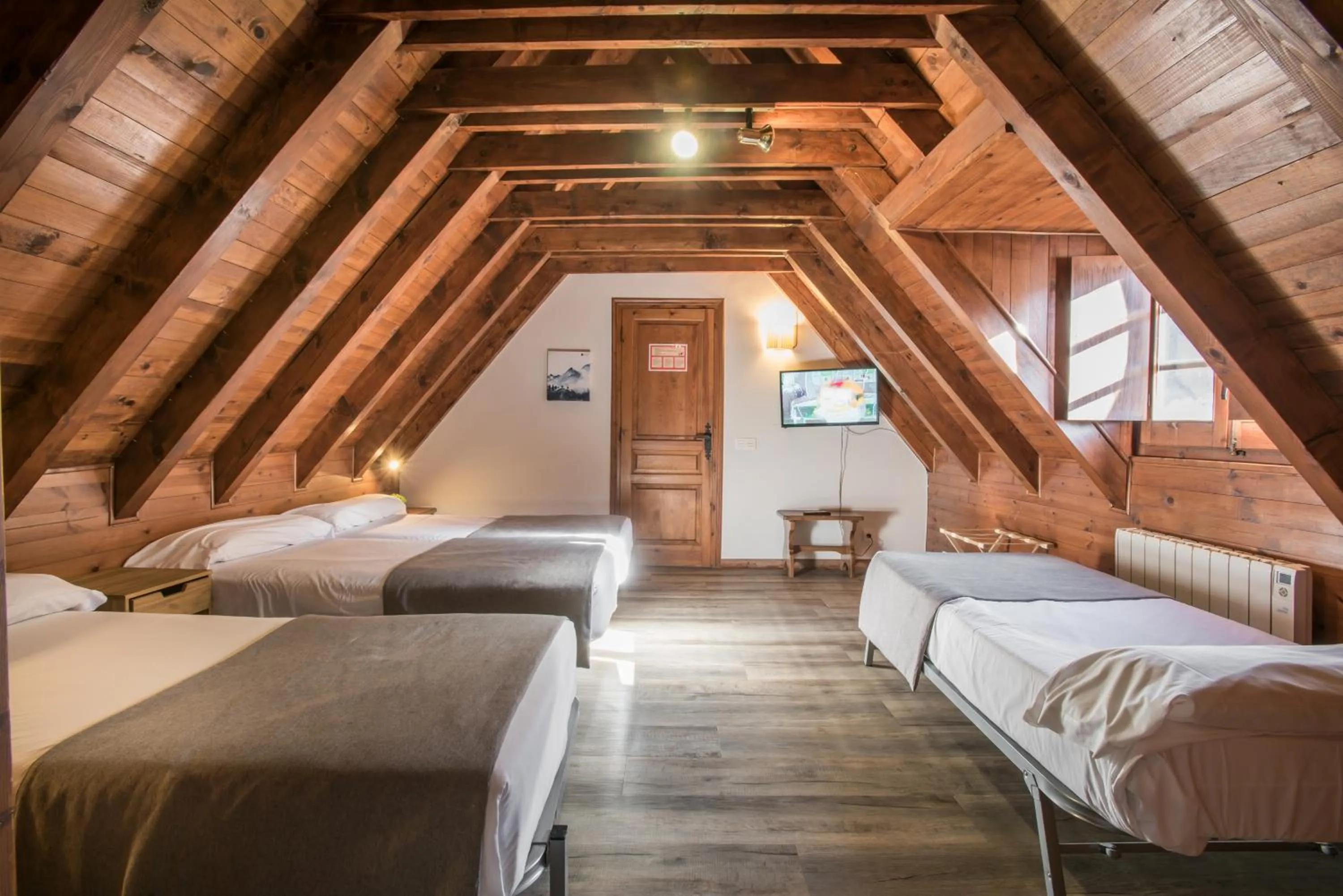 Bedroom, Bed in Hotel SNÖ Mont Romies