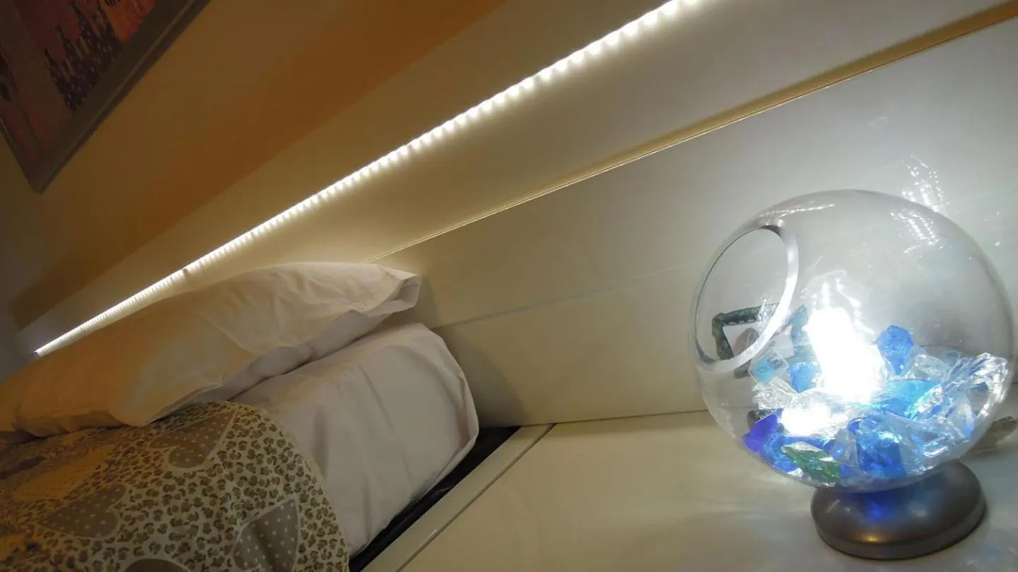 Photo of the whole room, Bed in Dodo House