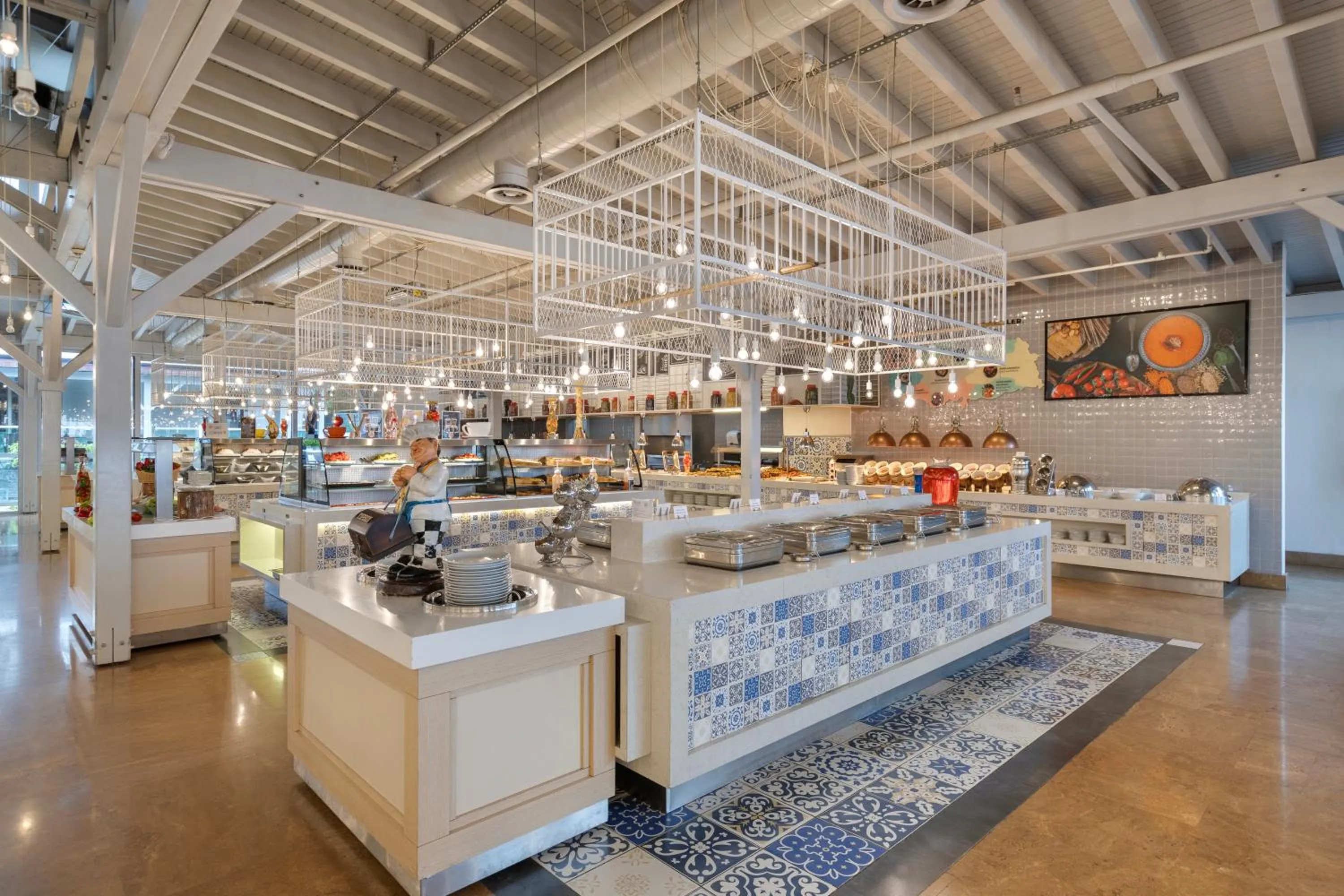 Restaurant/places to eat in Ramada Plaza Antalya