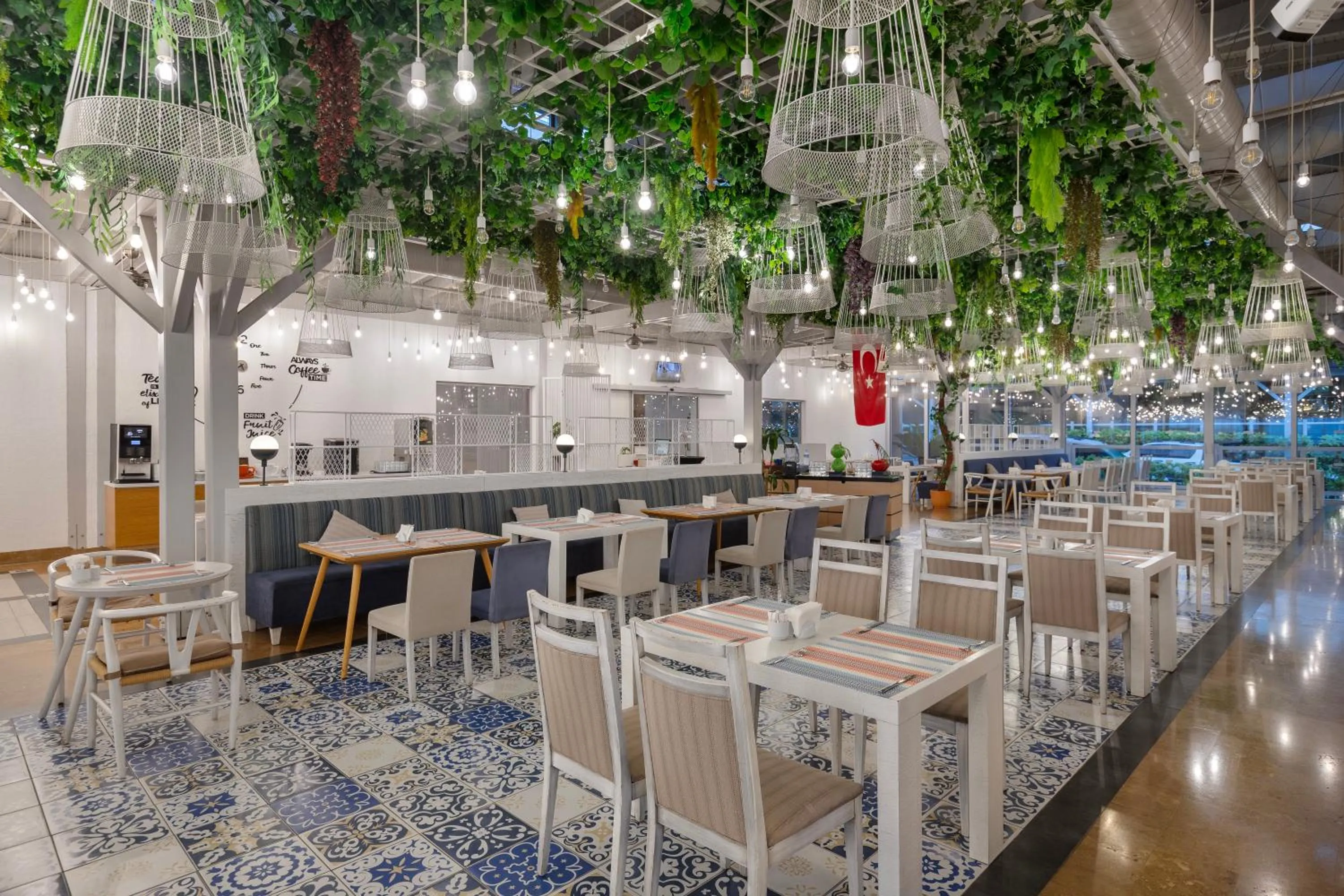 Restaurant/places to eat in Ramada Plaza Antalya