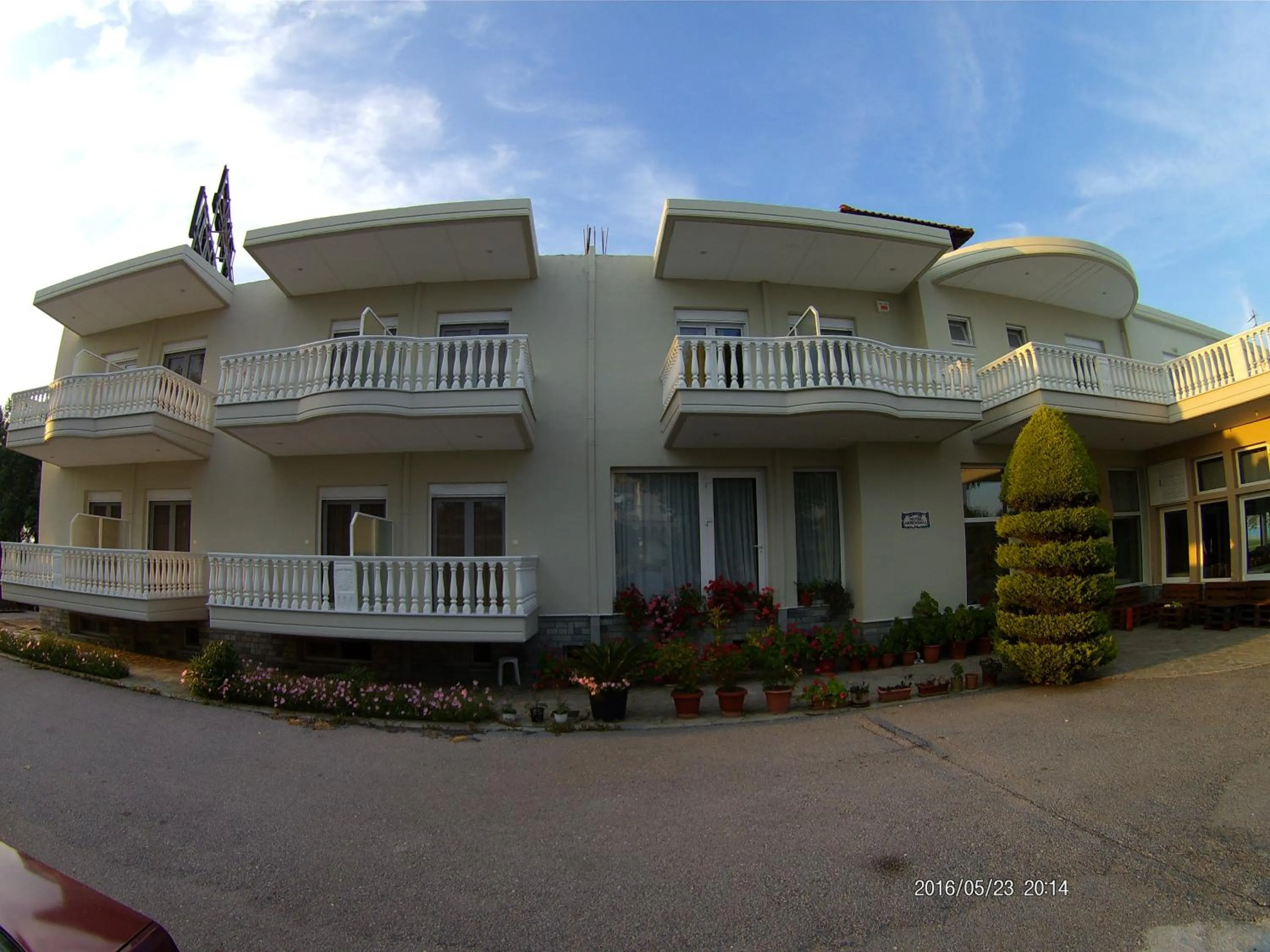 Facade/entrance in Hotel Akrogiali