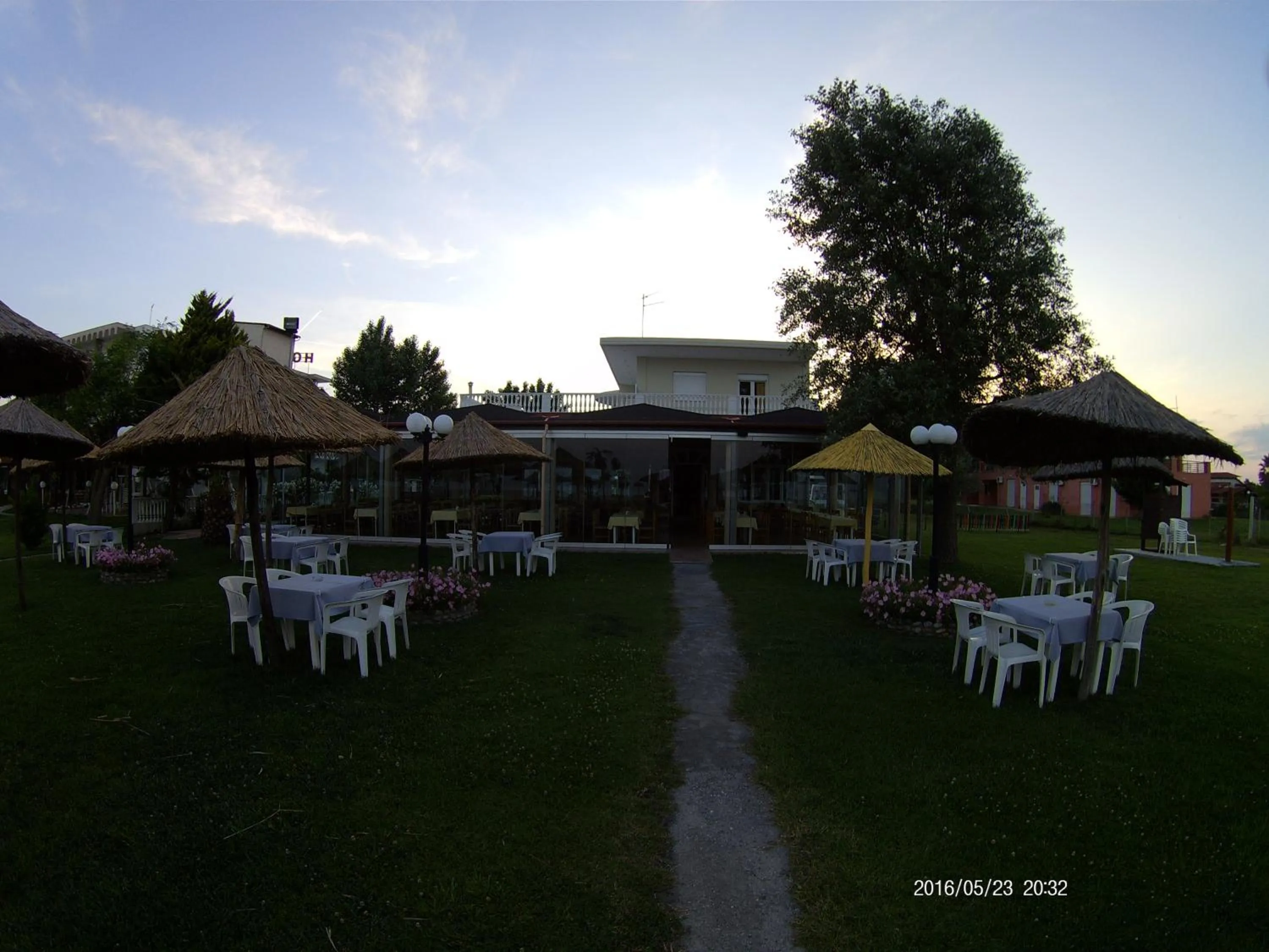 Lunch in Hotel Akrogiali