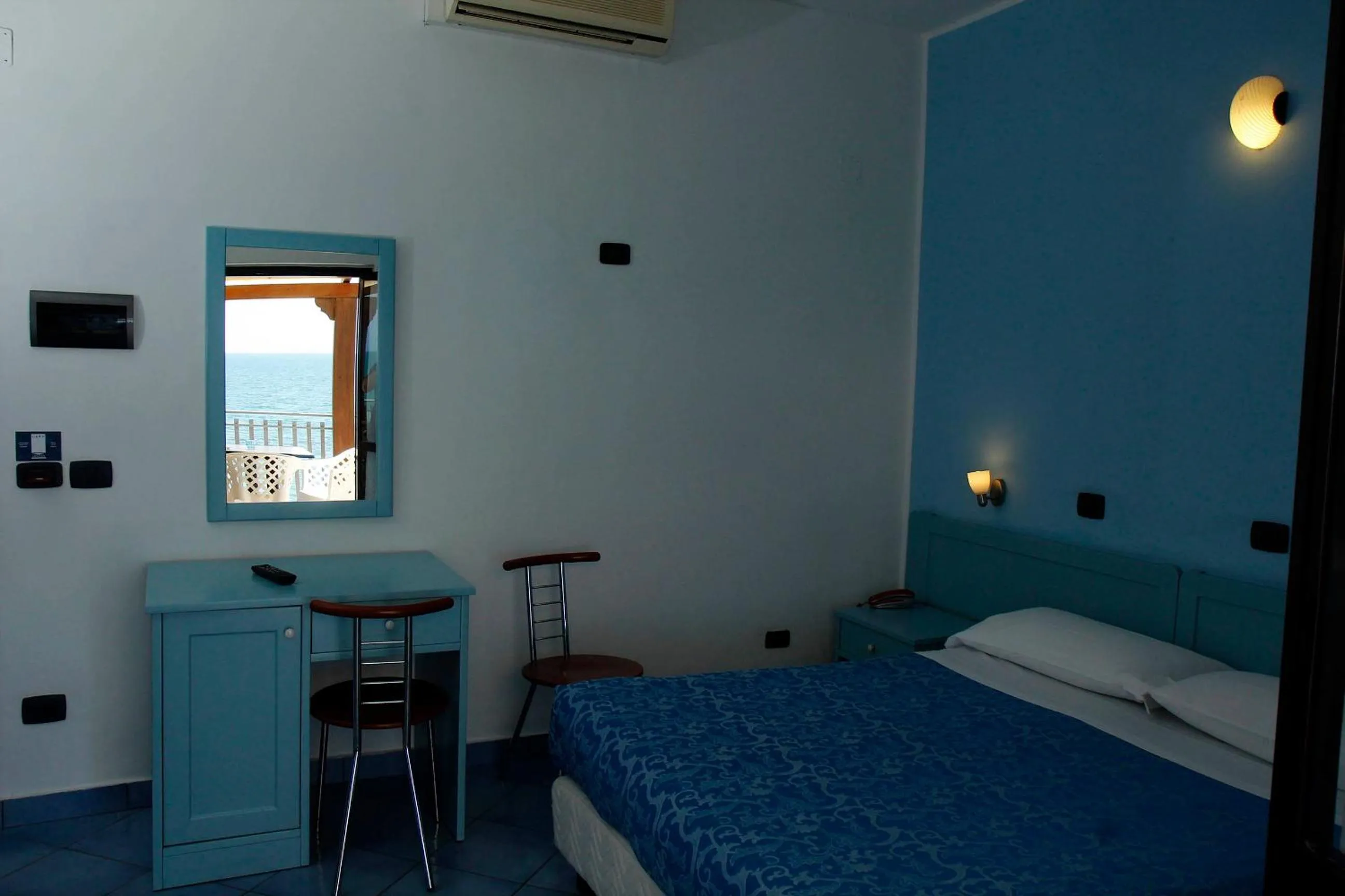 Bed in Hotel Residence La Darsena