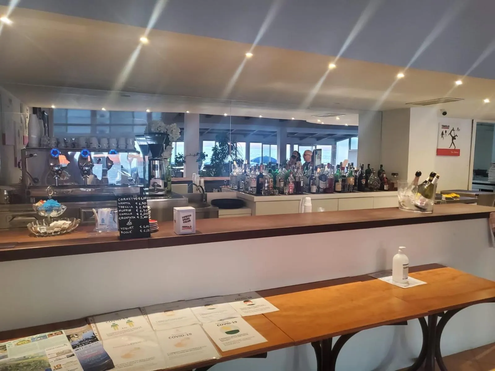 Lounge or bar in Hotel Residence La Darsena