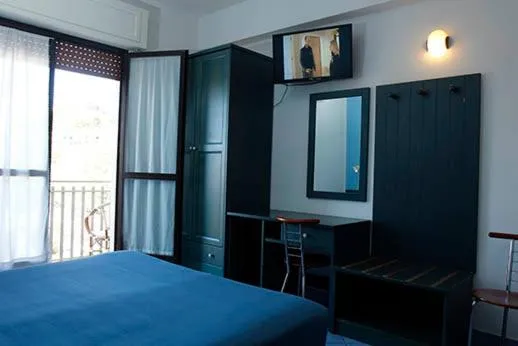 Photo of the whole room, Bed in Hotel Residence La Darsena