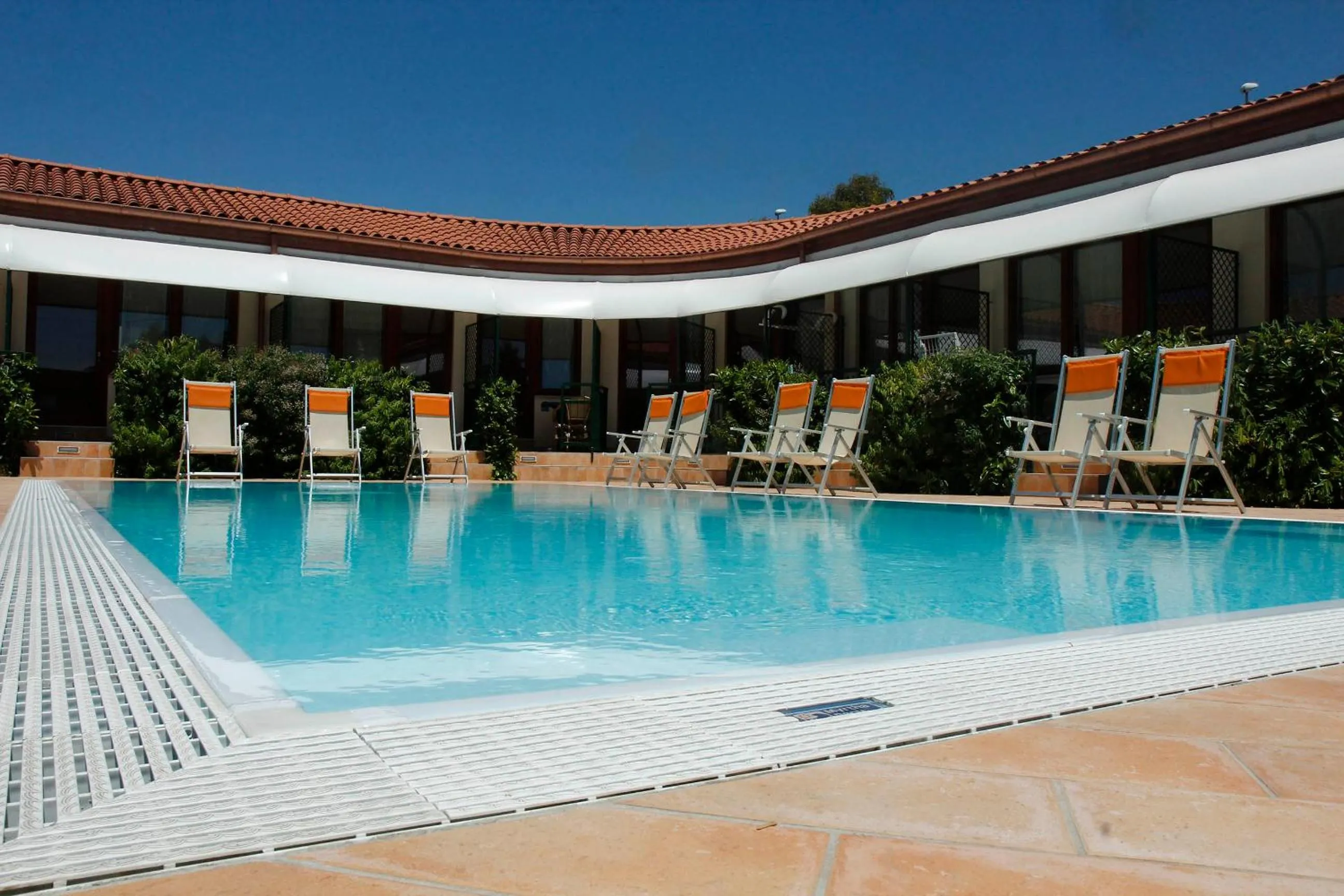 Swimming pool in Hotel Residence La Darsena