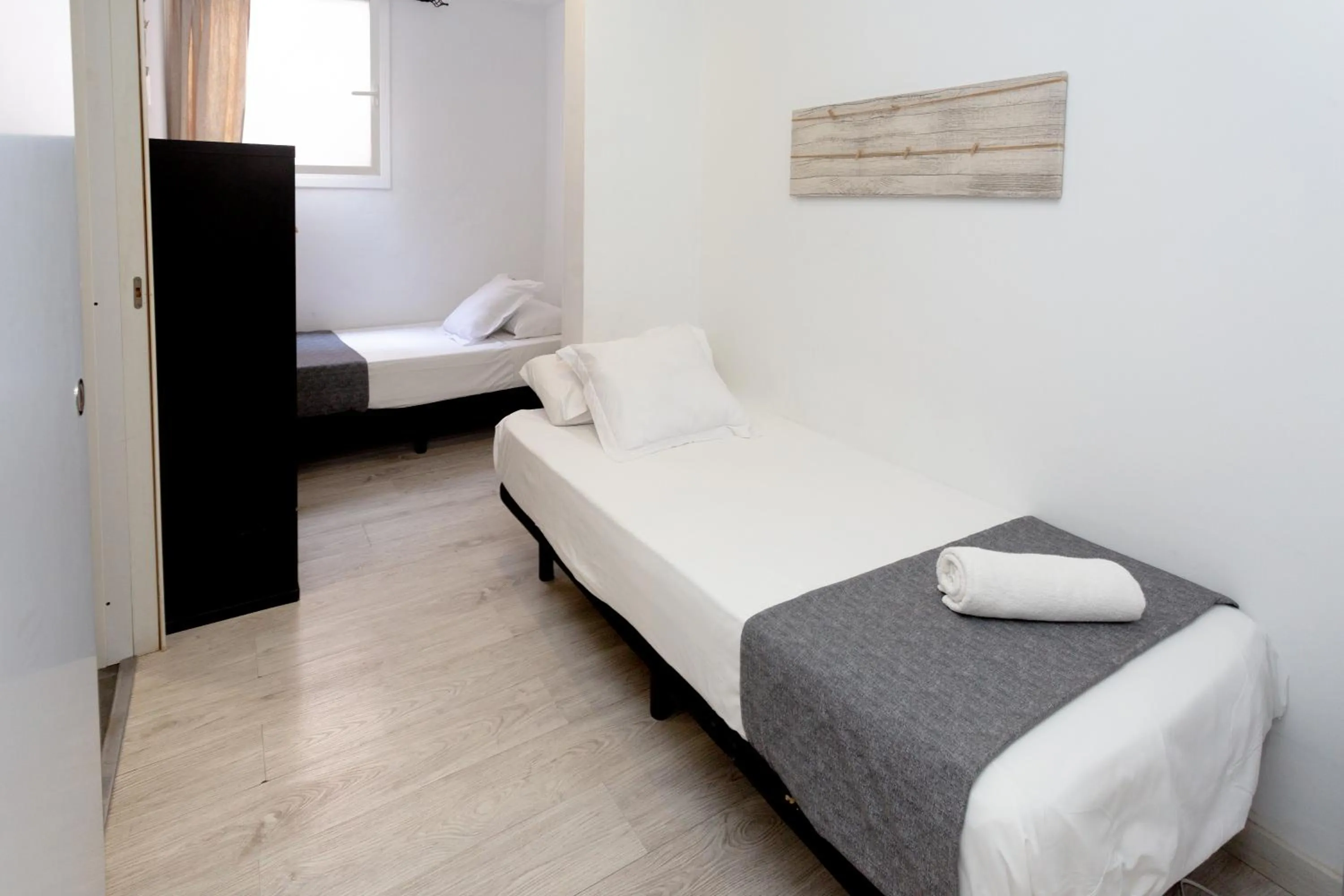 Photo of the whole room, Bed in Easy Sants by Bossh! Hotels