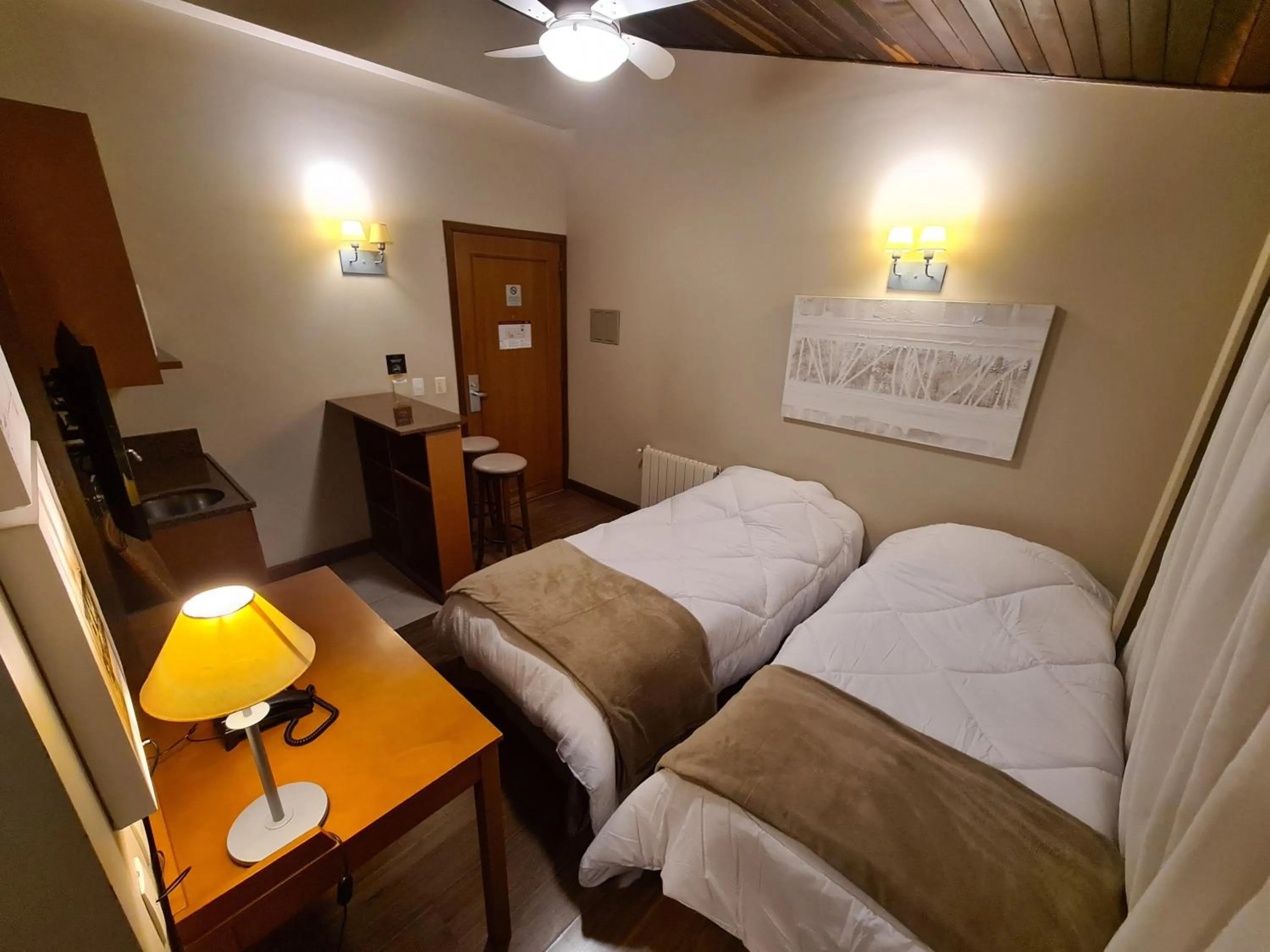 Bedroom, Bed in Sky Borges Hotel Alpenhaus - Gramado