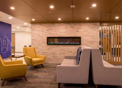 Holiday Inn Express & Suites Huntsville by IHG