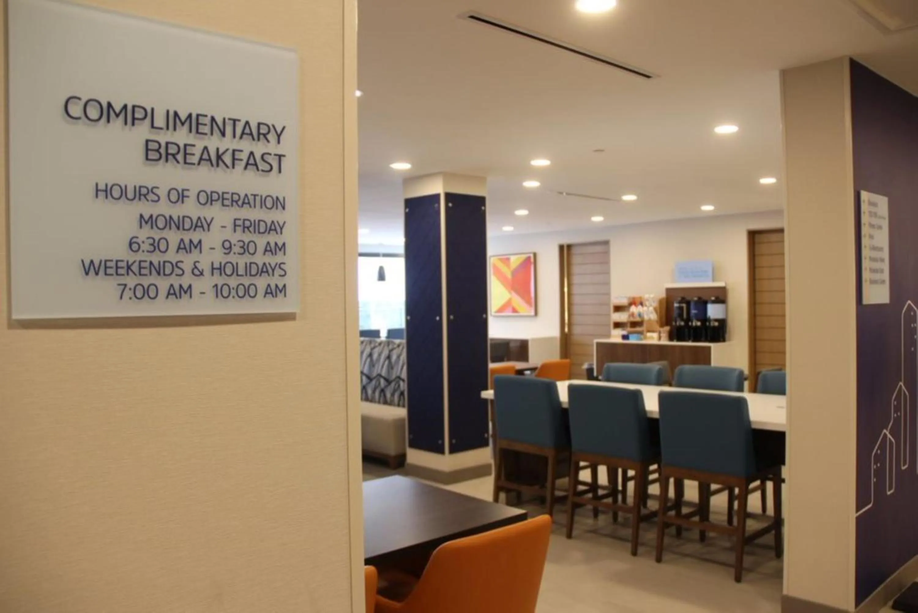 Breakfast in Holiday Inn Express & Suites Huntsville by IHG