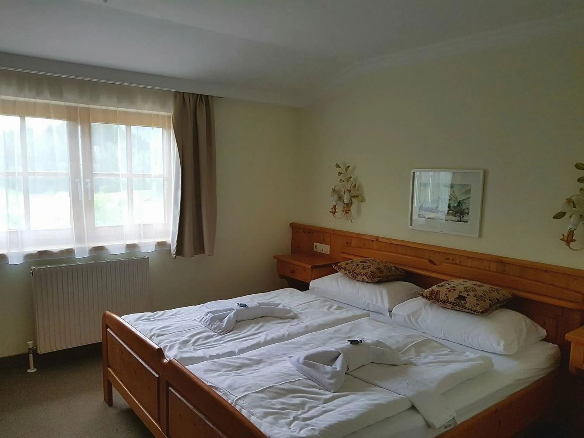 Photo of the whole room, Bed in Hotel Tauplitzerhof