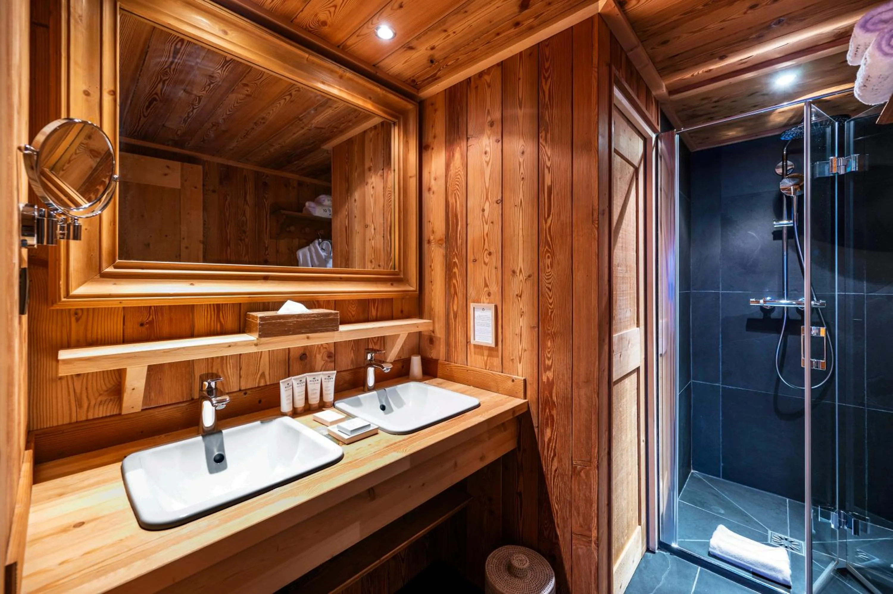 Shower in Hôtel Au Chamois d'Or by Les Etincelles