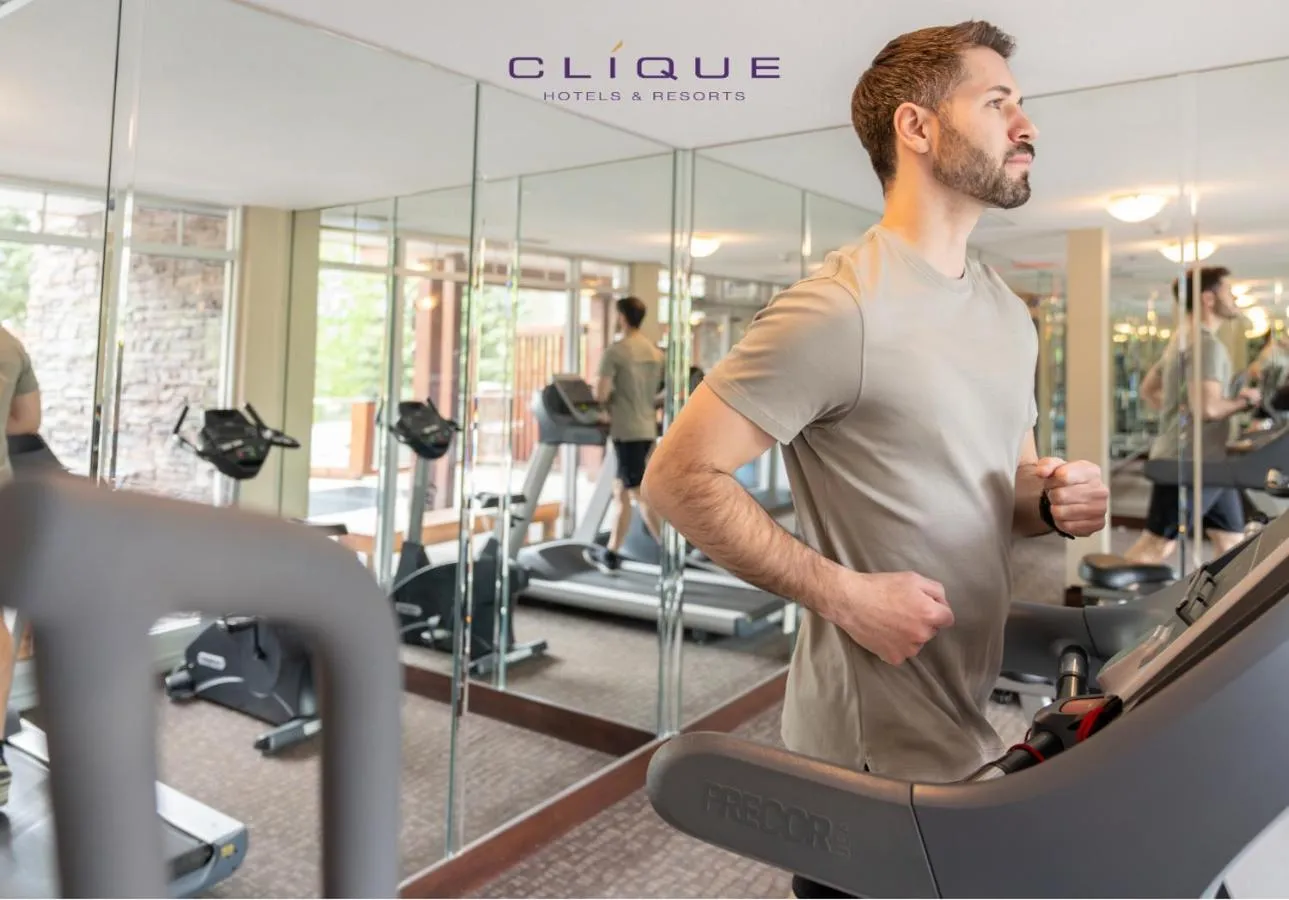 Fitness centre/facilities in Falcon Crest Lodge by CLIQUE