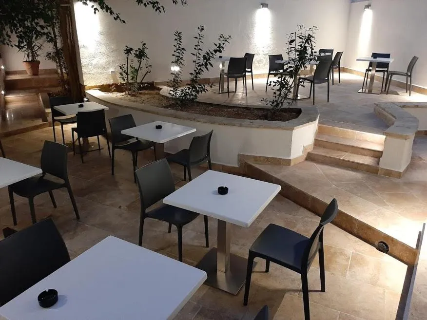 Garden in Hotel Kennedy Nova