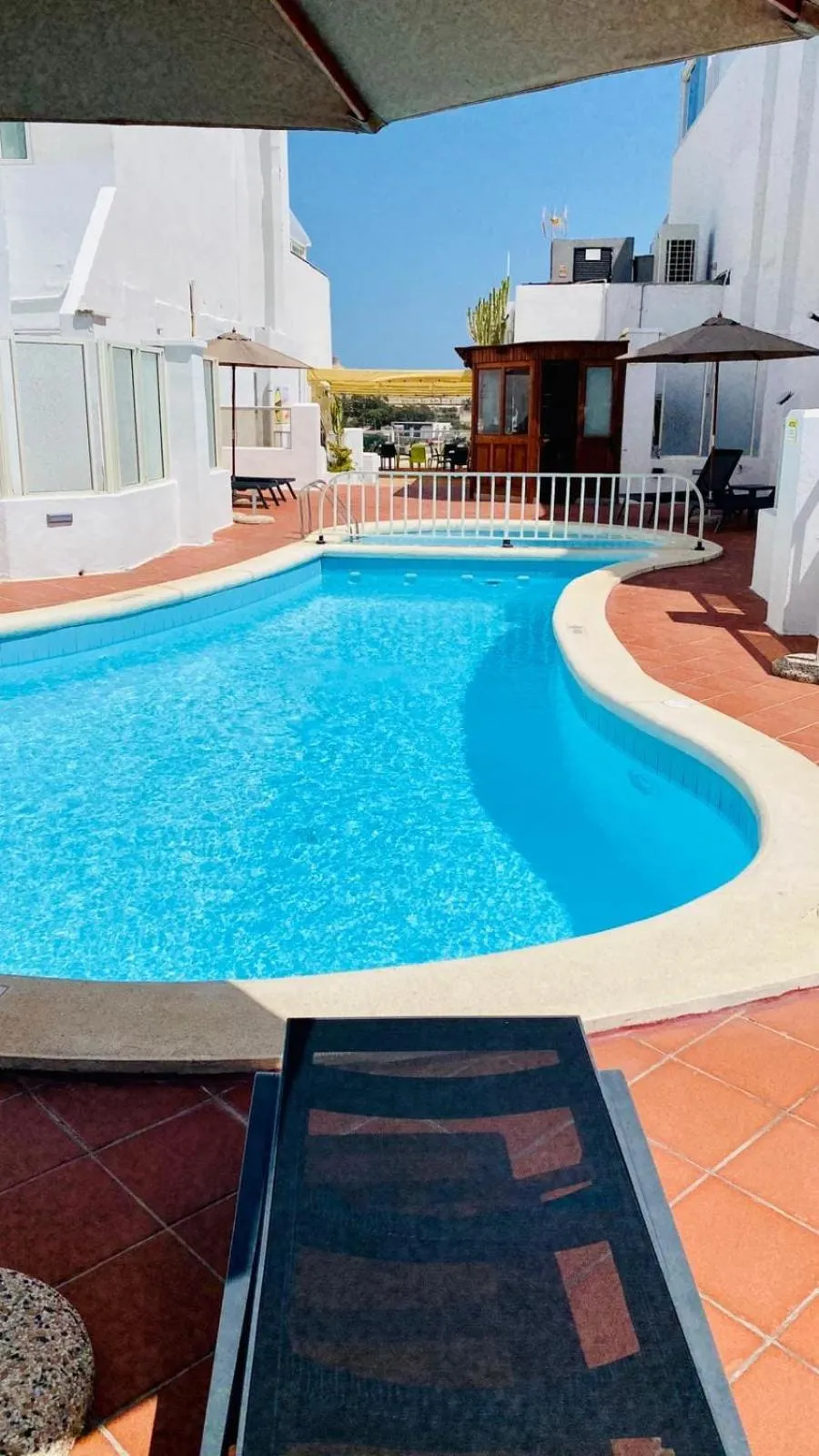 Swimming pool in Hotel Kennedy Nova