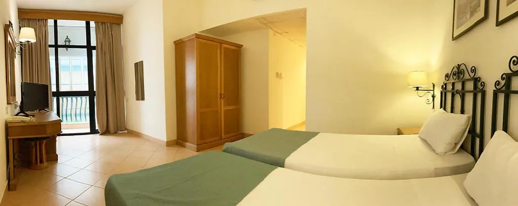 Bedroom, Bed in Hotel Kennedy Nova