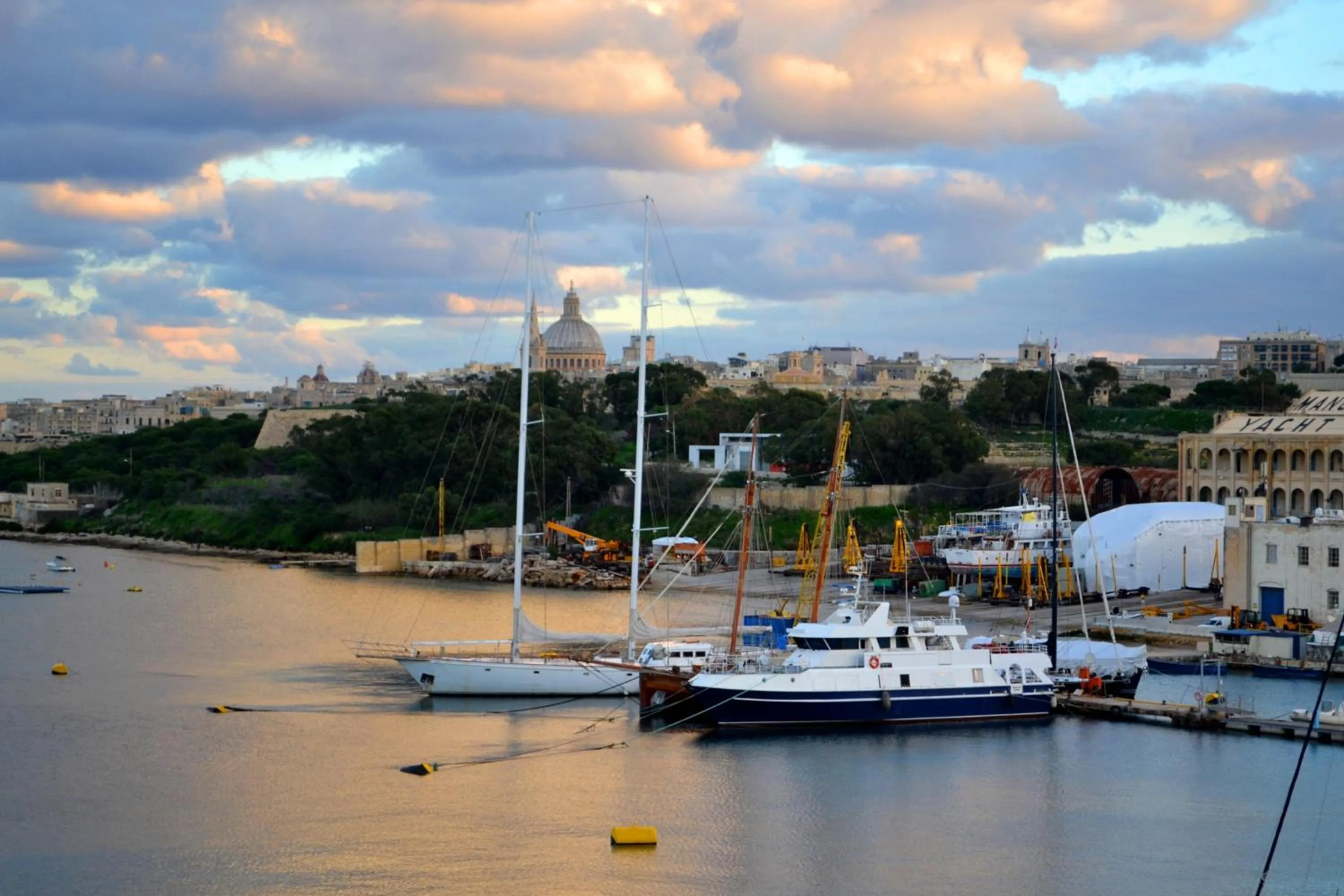 Area and facilities in Hotel Kennedy Nova