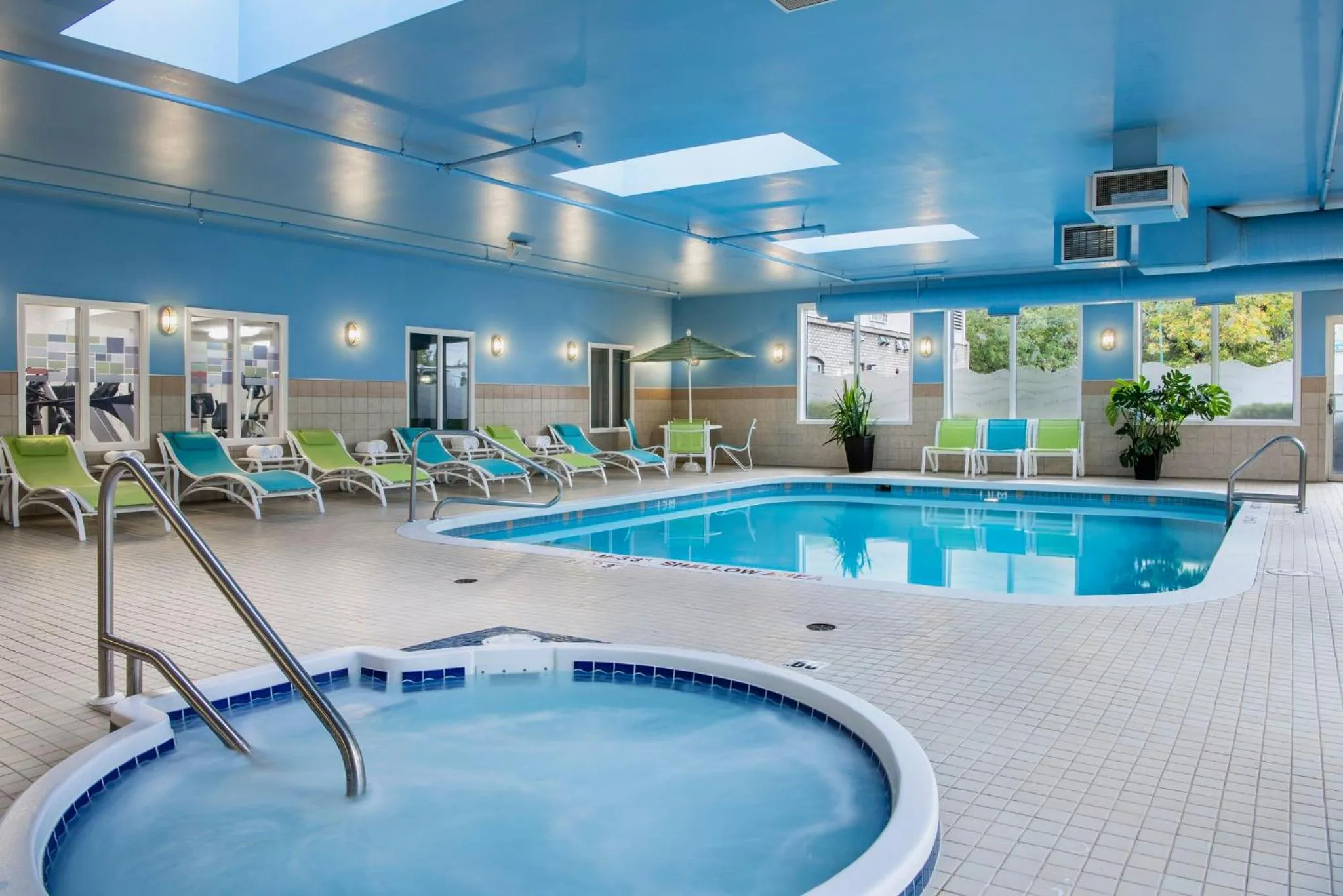 Swimming pool in Holiday Inn Express Hotel & Suites Saskatoon by IHG