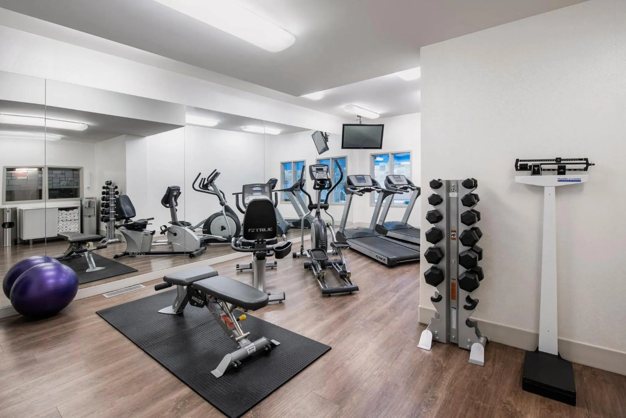 Fitness centre/facilities in Holiday Inn Express Hotel & Suites Saskatoon by IHG