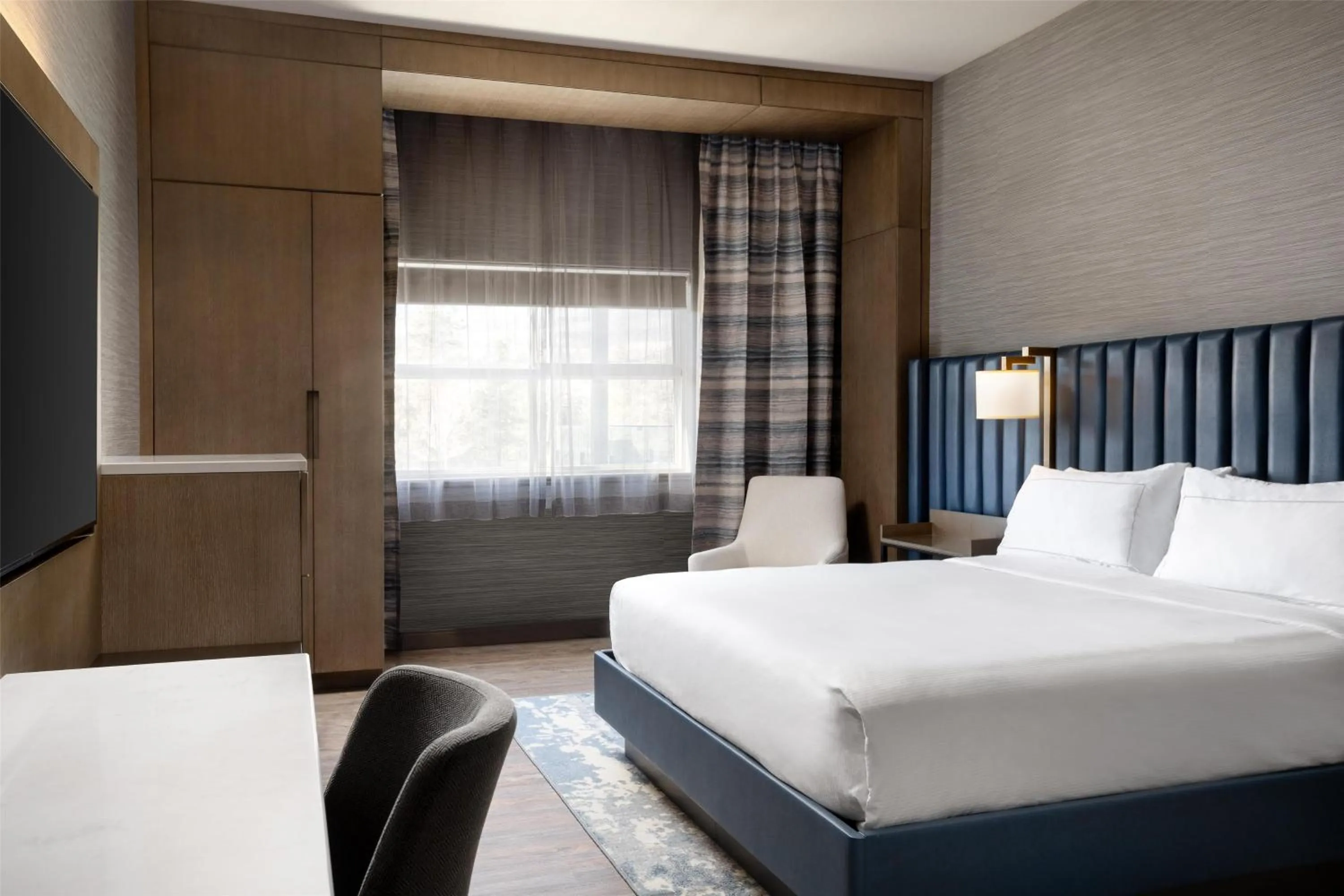 Bed in Doubletree By Hilton West Kelowna