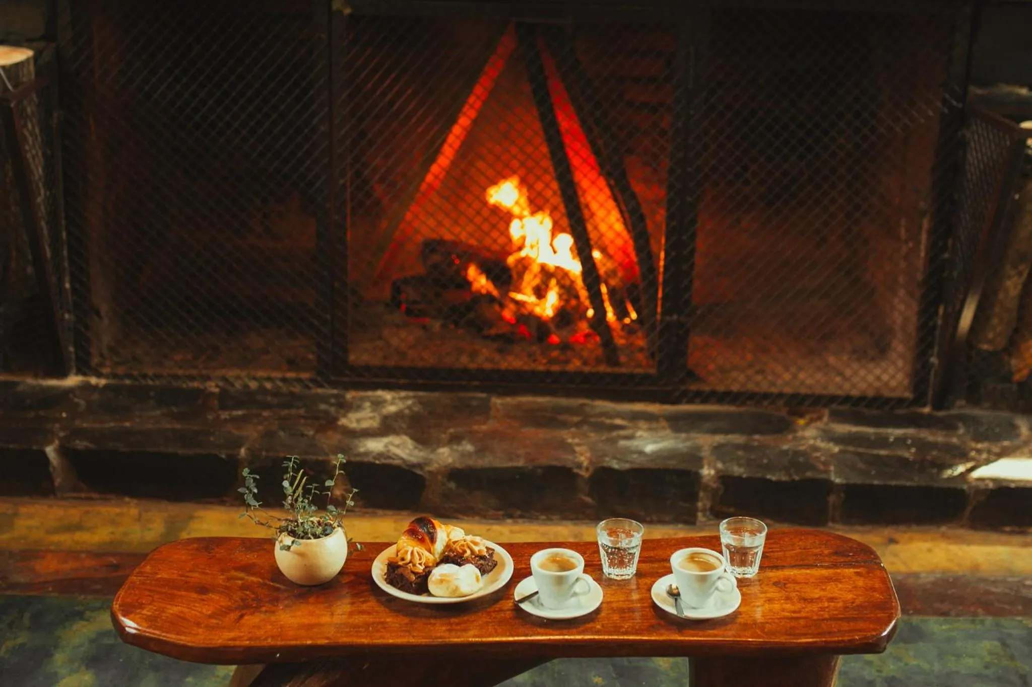 Restaurant/places to eat in La Aldea De La Selva Lodge