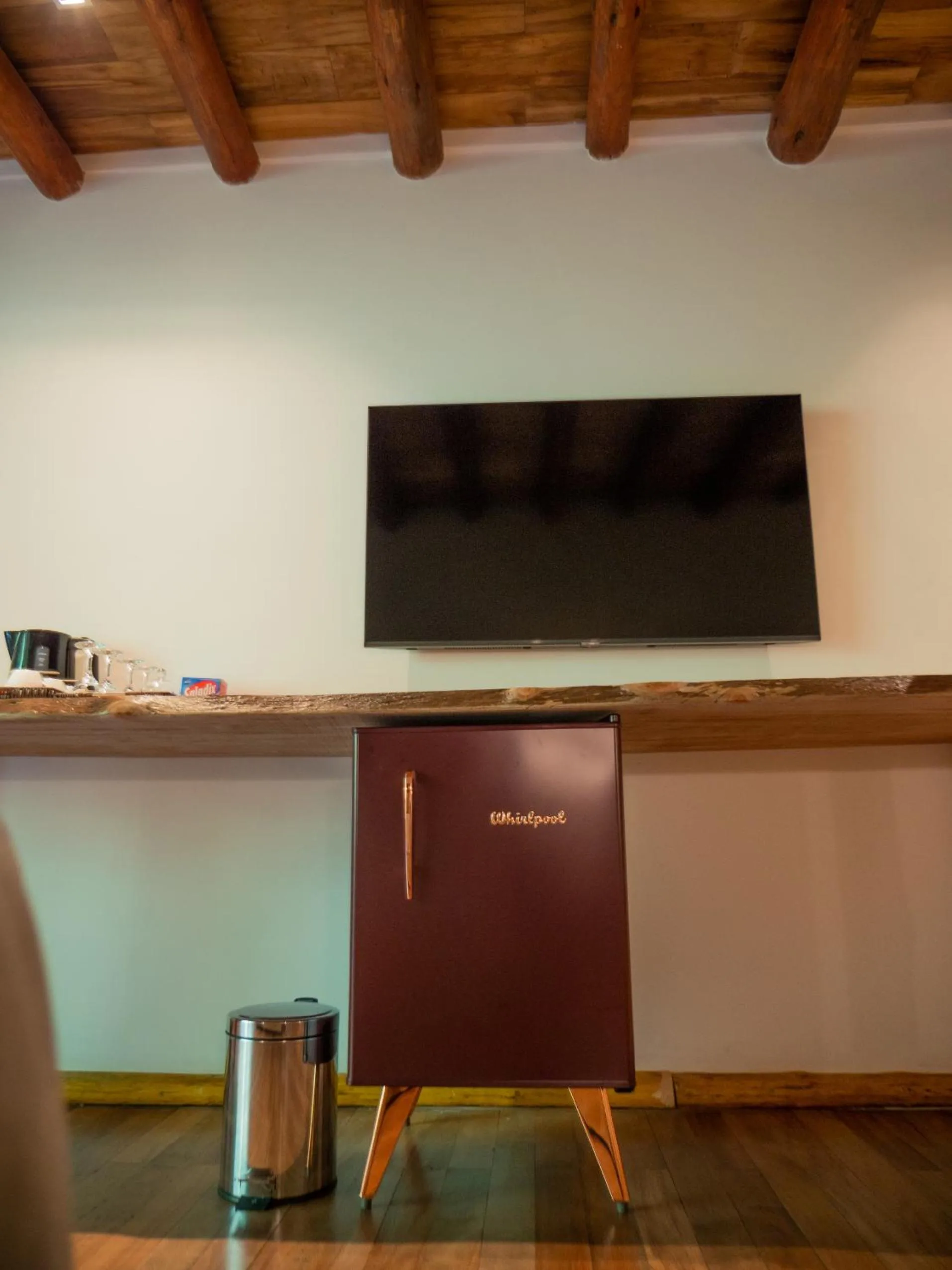 TV and multimedia in La Aldea De La Selva Lodge