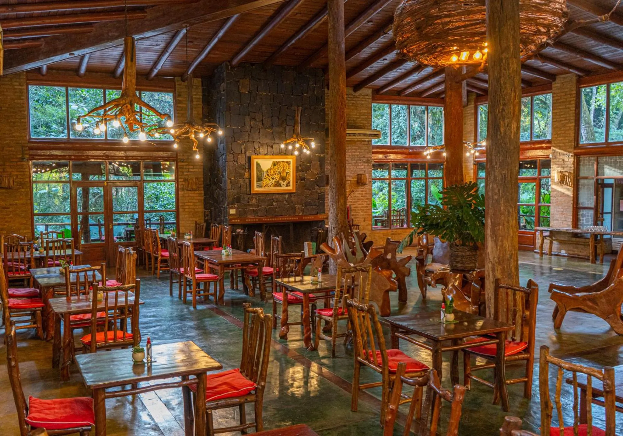 Restaurant/places to eat in La Aldea De La Selva Lodge