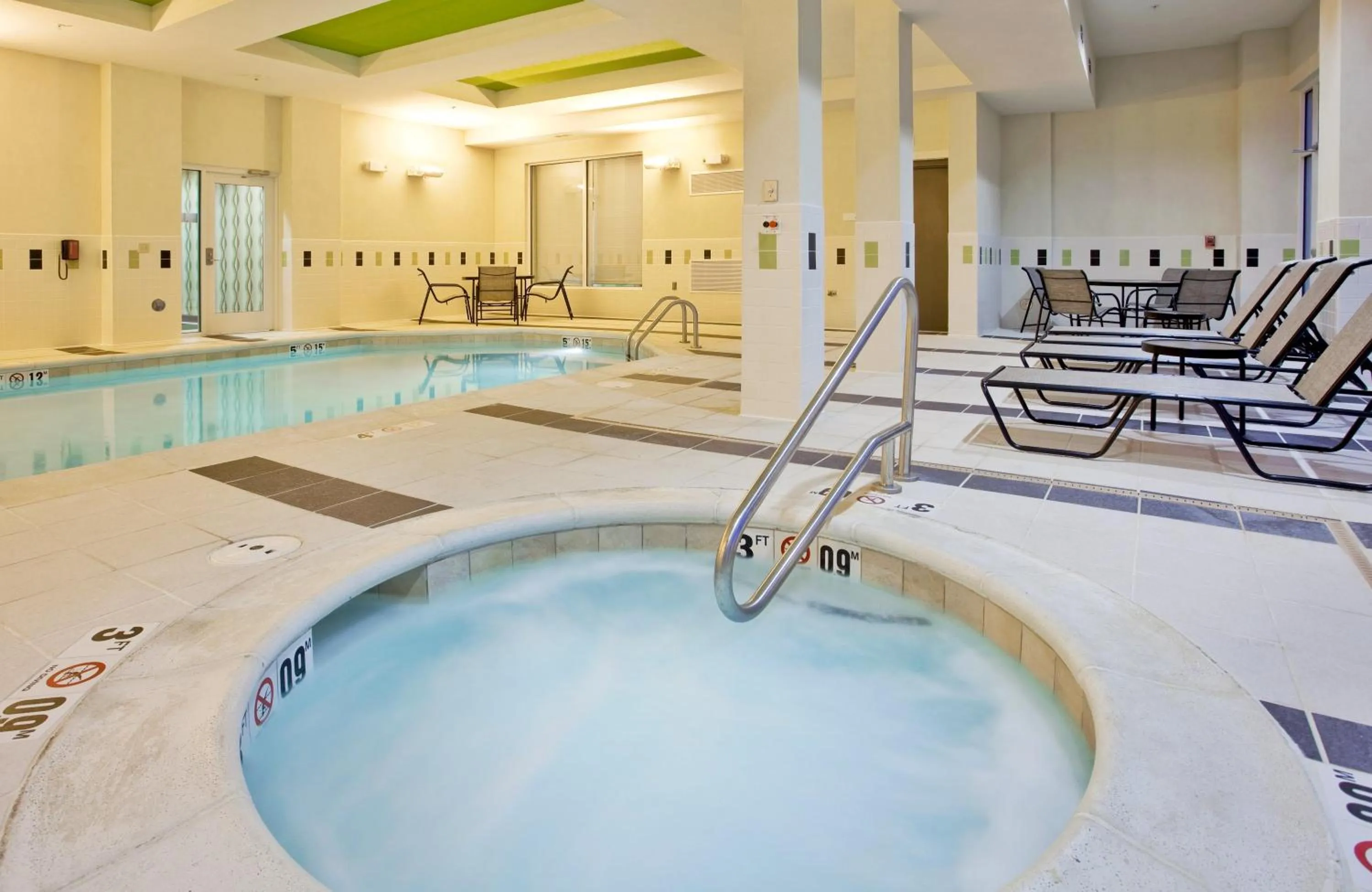 Swimming pool in Holiday Inn Columbia East by IHG