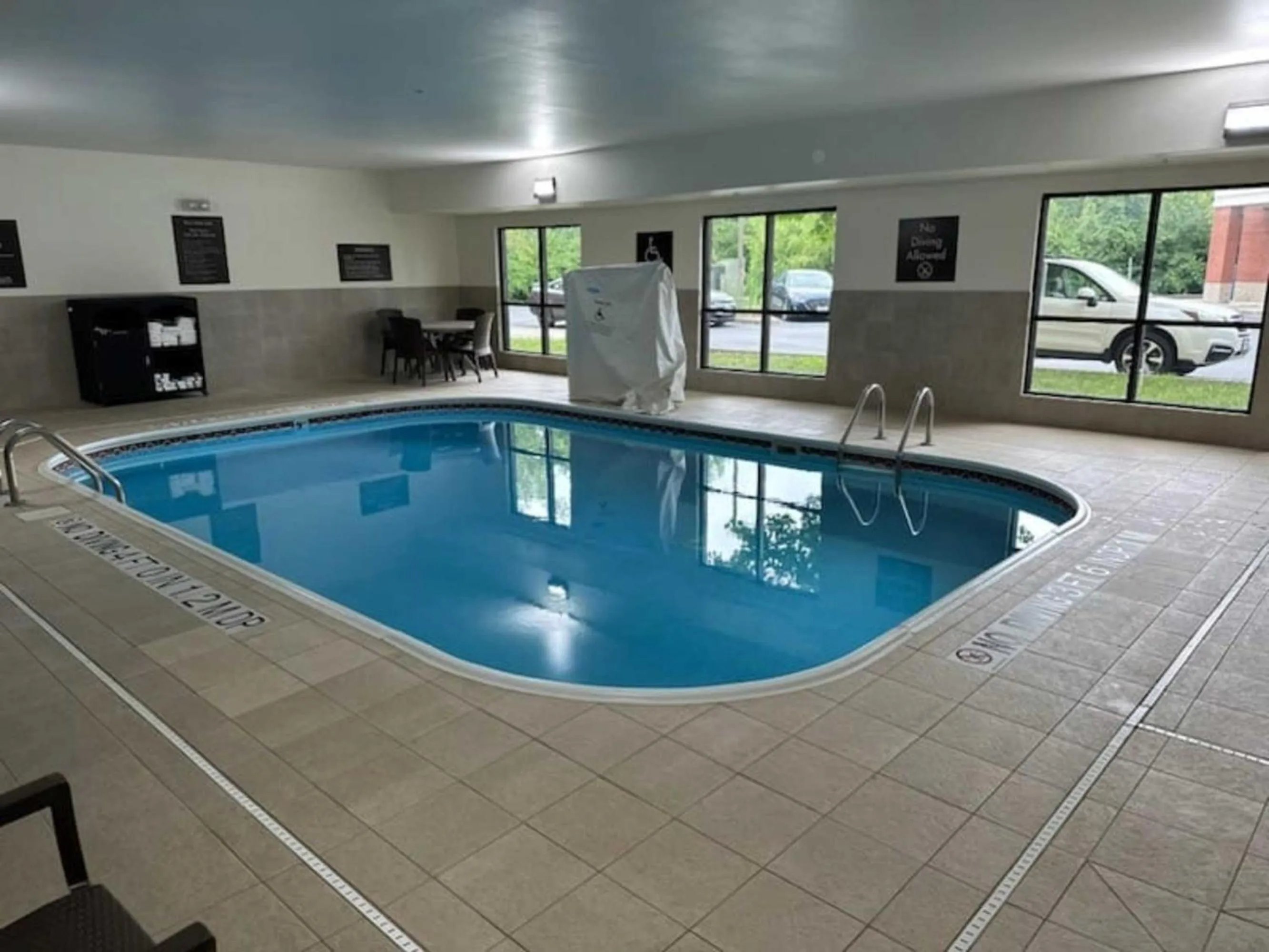 Pool view in Comfort Inn & Suites Middletown - Franklin
