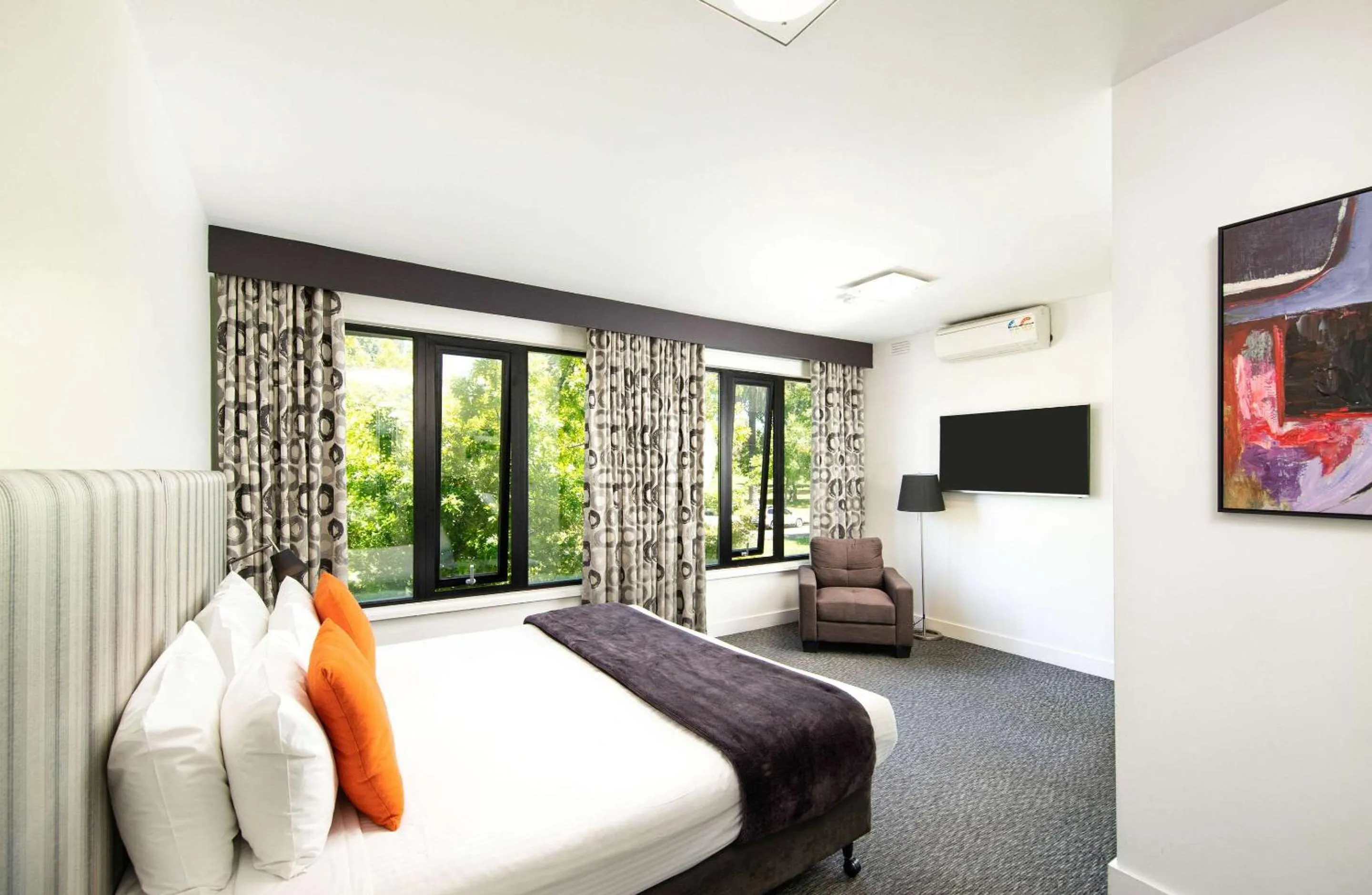Photo of the whole room, Bed in Comfort Hotel East Melbourne