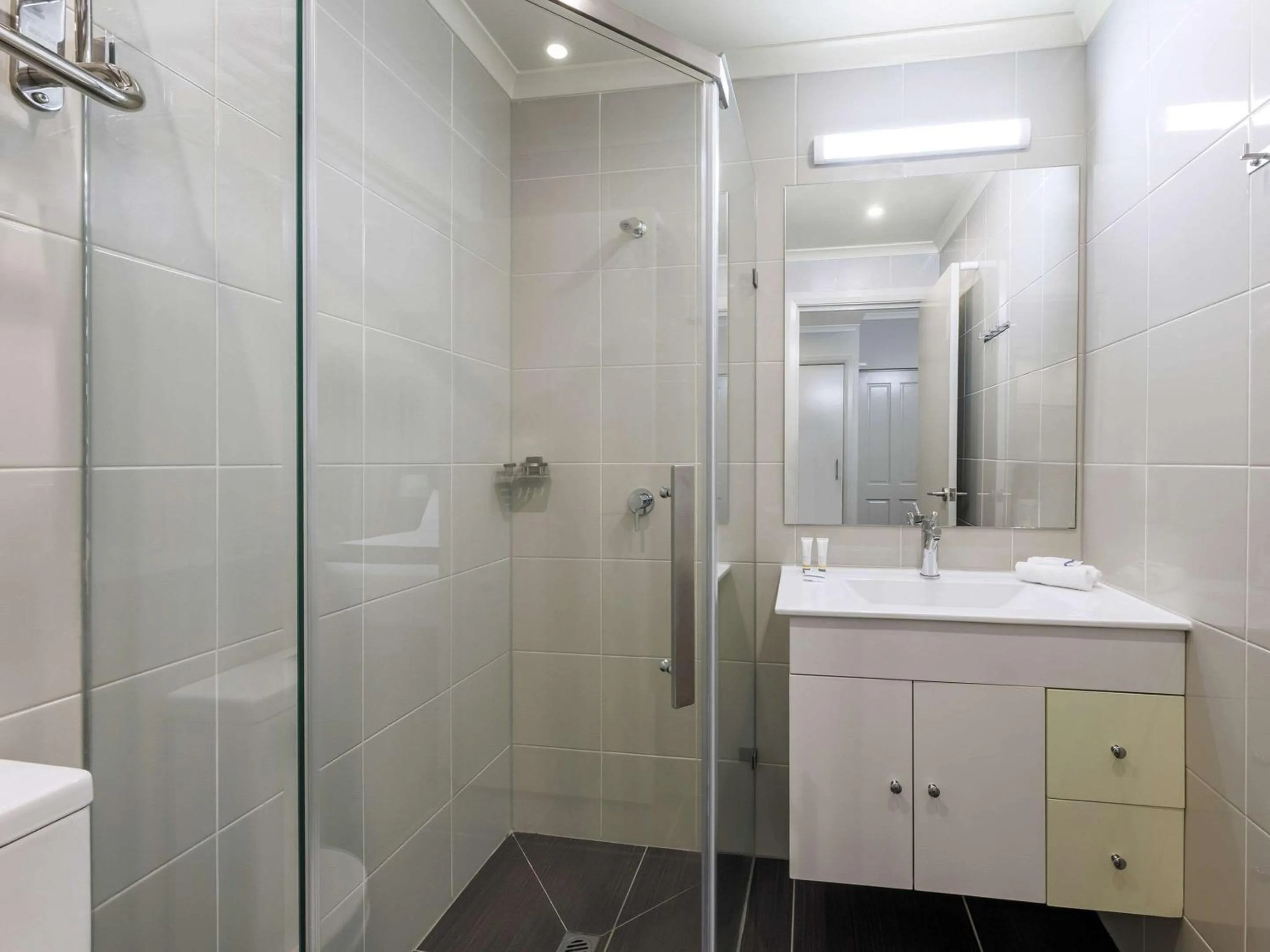 Bedroom in Quality Hotel Melbourne Airport