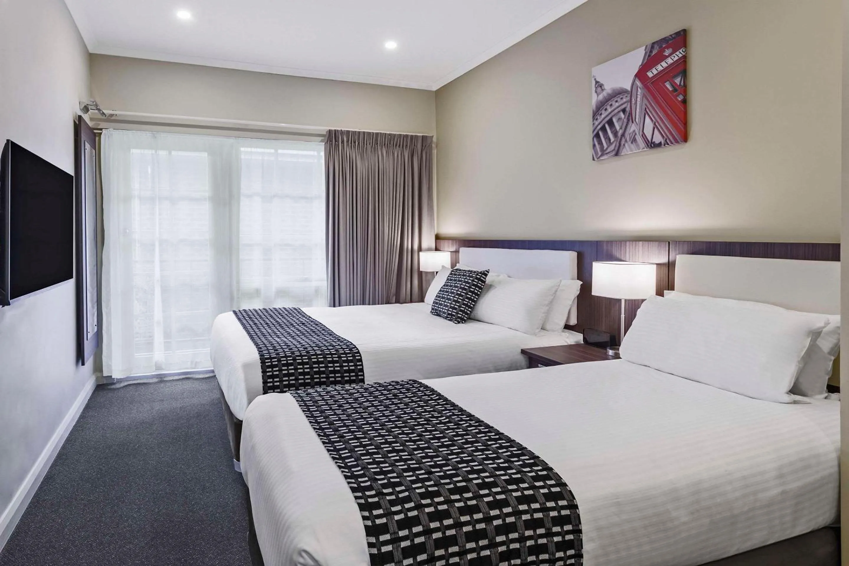 Bedroom, Bed in Quality Hotel Melbourne Airport
