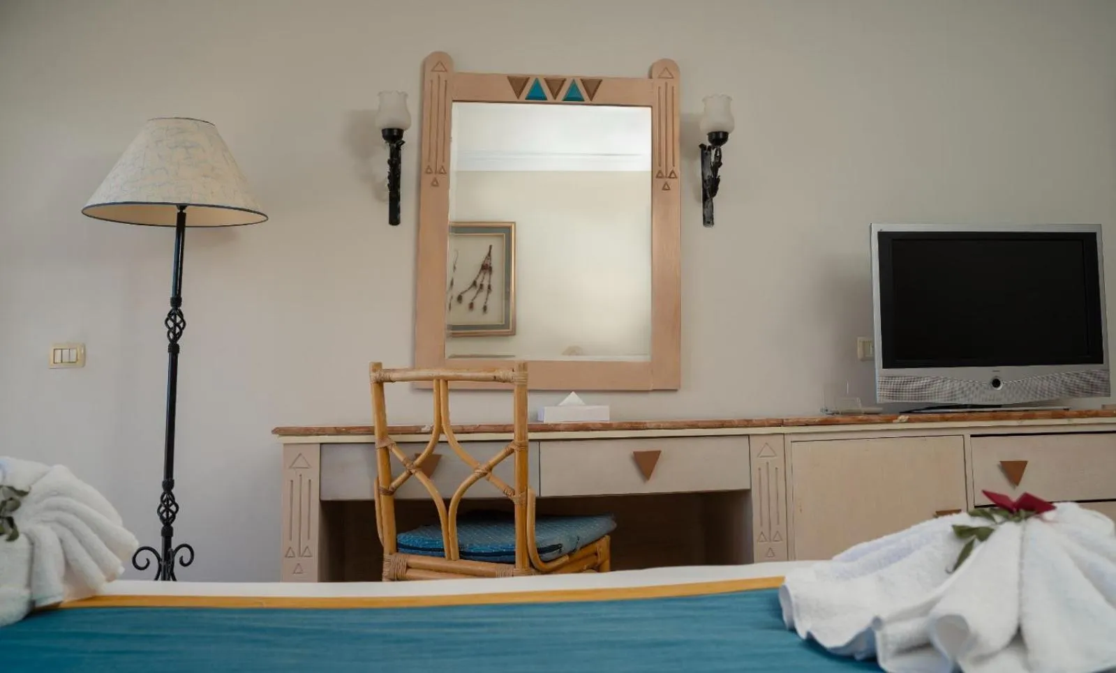 TV and multimedia in Retac El Arish