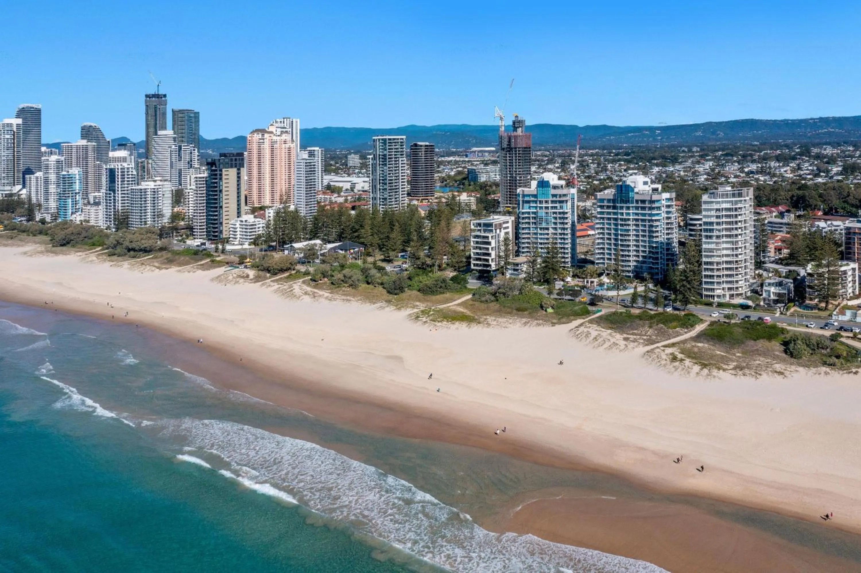 Beach in Oceana On Broadbeach