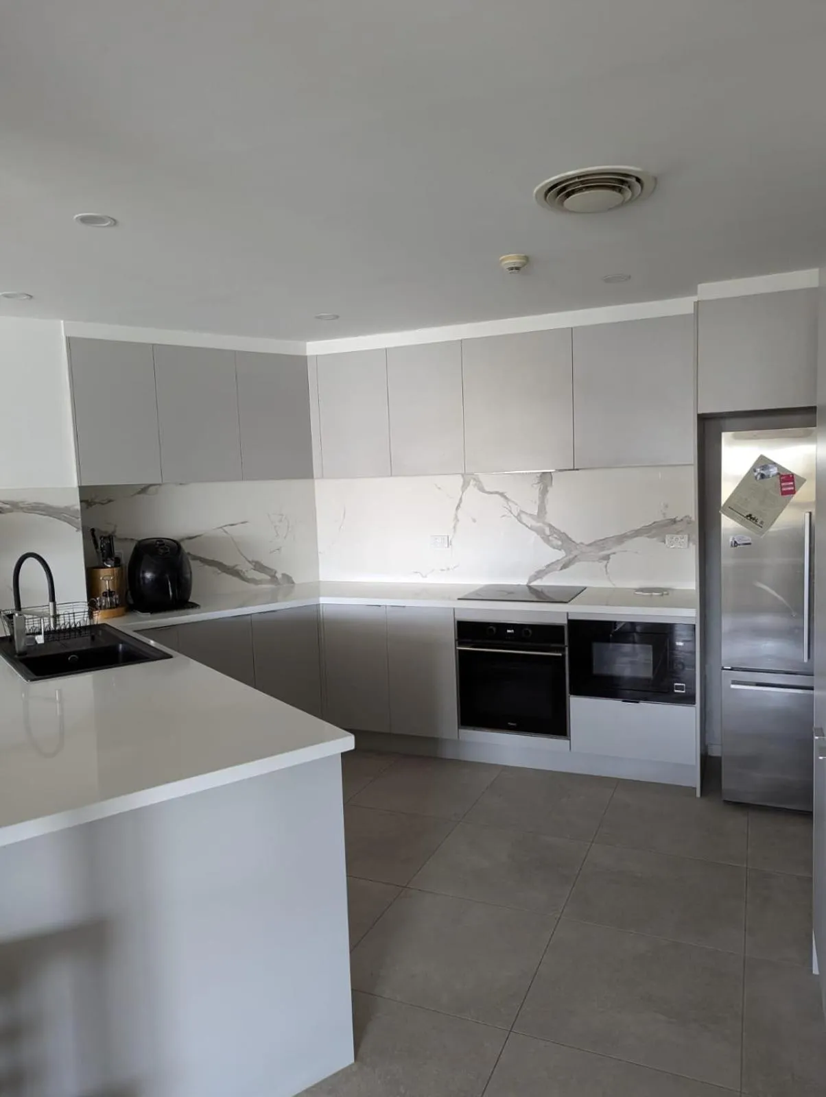 Kitchen or kitchenette in Ridge Apartment Hotel