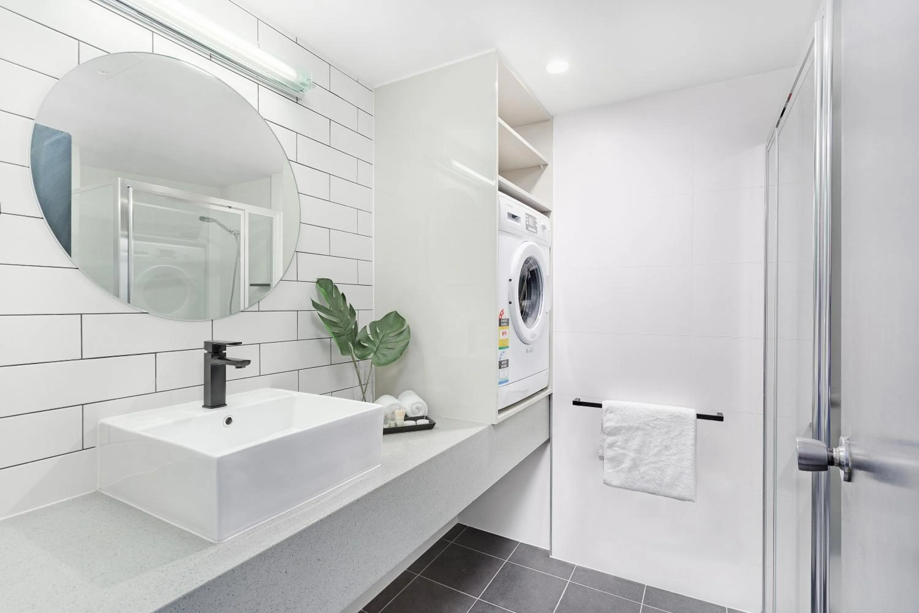 Bathroom in Ridge Apartment Hotel