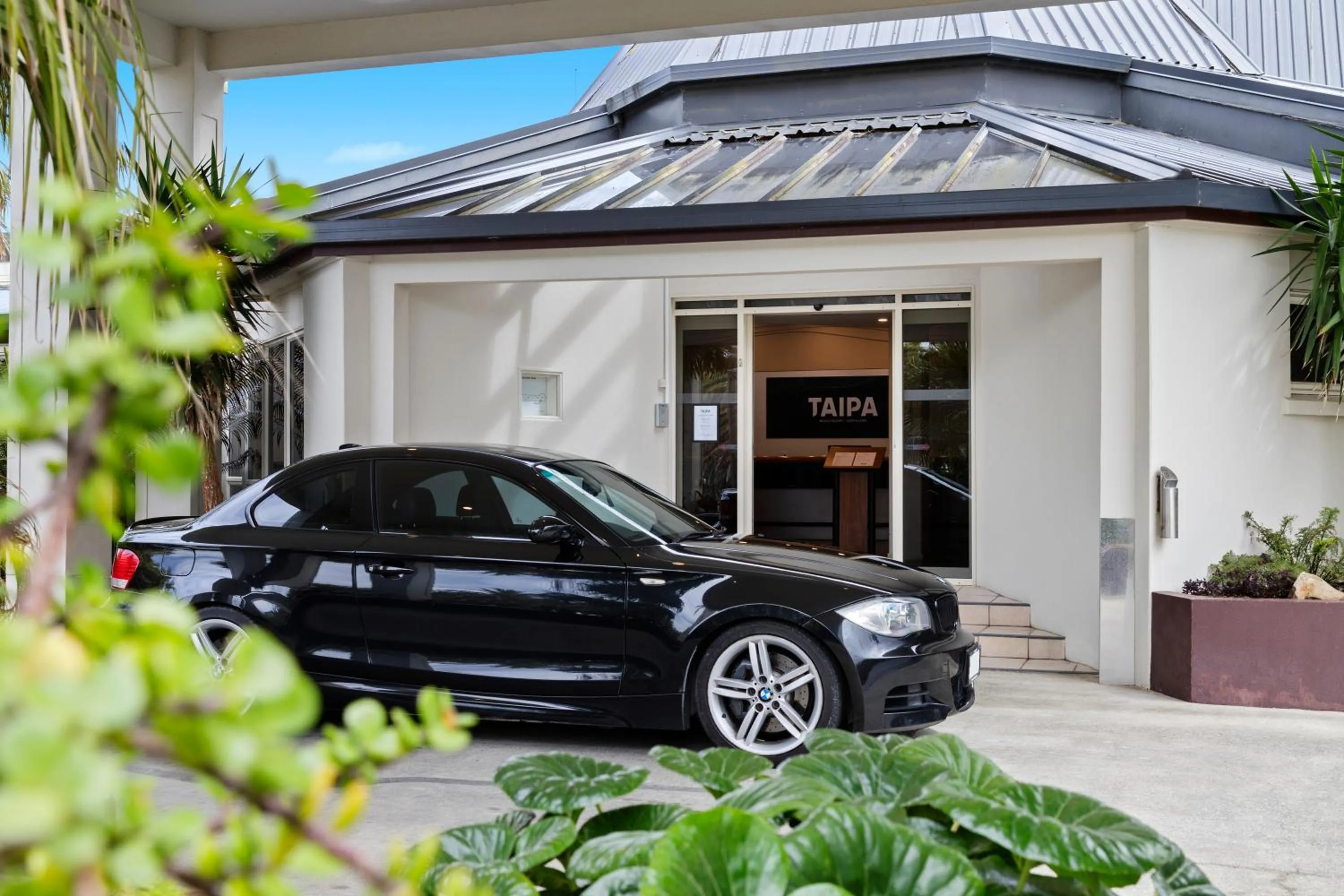 Facade/entrance in Taipa Beach Resort
