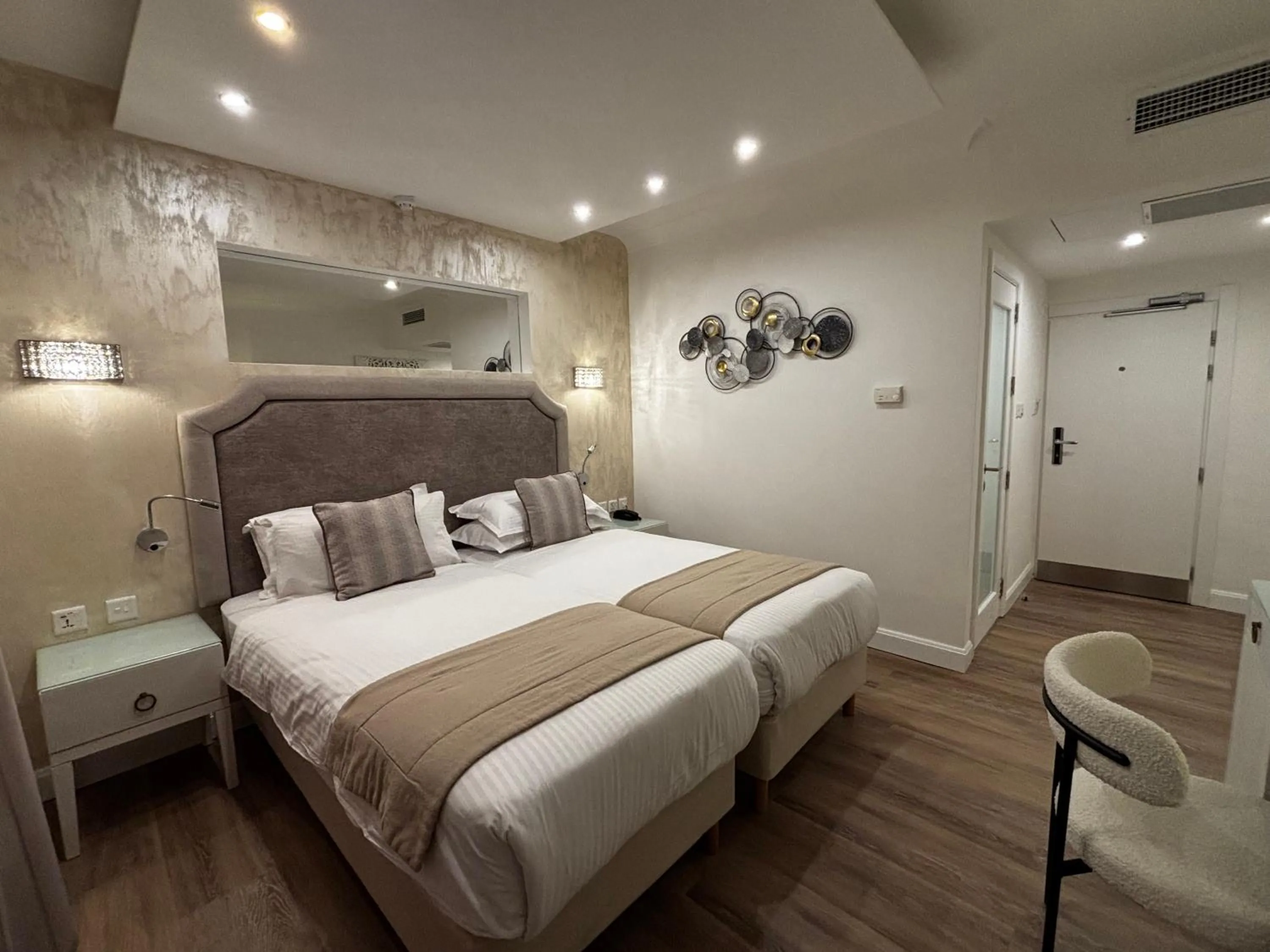 Bed in Osborne Hotel