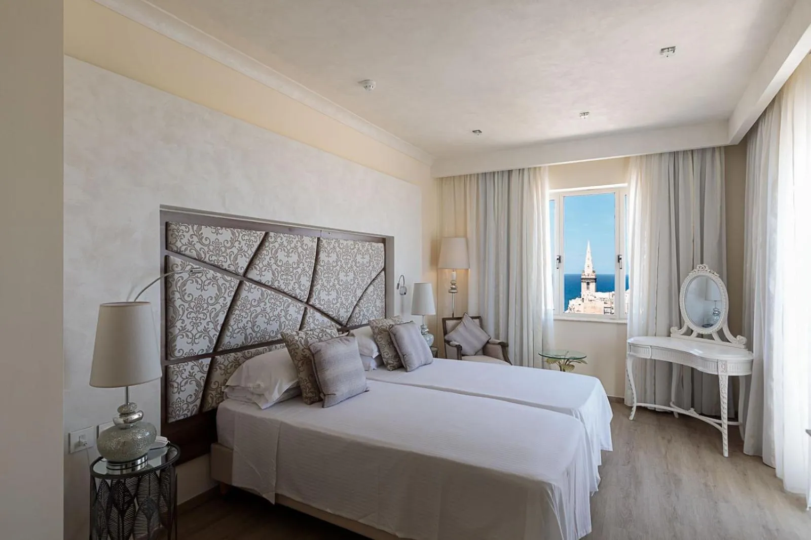 Bedroom, Bed in Osborne Hotel